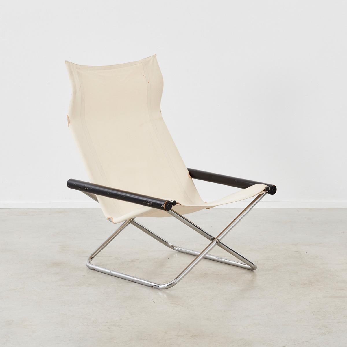 A winner of several design awards and a permanent part of the collection of MoMA, the ‘NY’ chair is a highly esteemed example of modern design. Created in 1958 by Japanese designer Takeshi Nii (1920-2007), the format of the chair was inspired by
