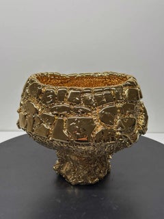 Tea Bowl, 2017 Porcelain, Glaze, Gold sculpture by Takuro Kuwata