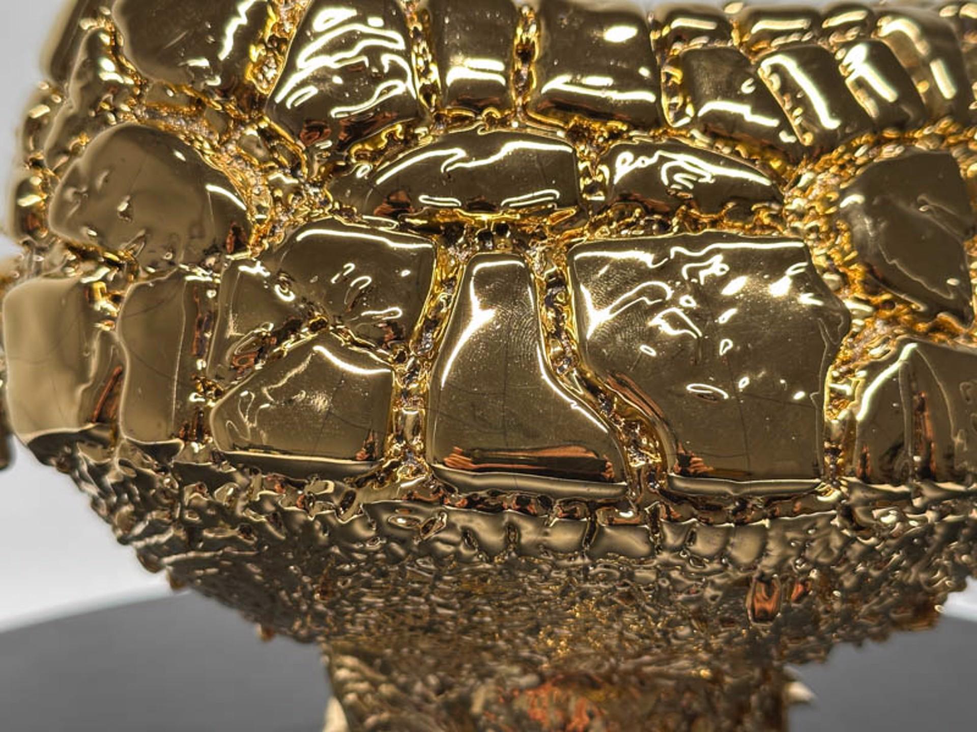 Bol à thé, 2017 Porcelaine, émail, or sculpture de Takuro Kuwata. en vente 4