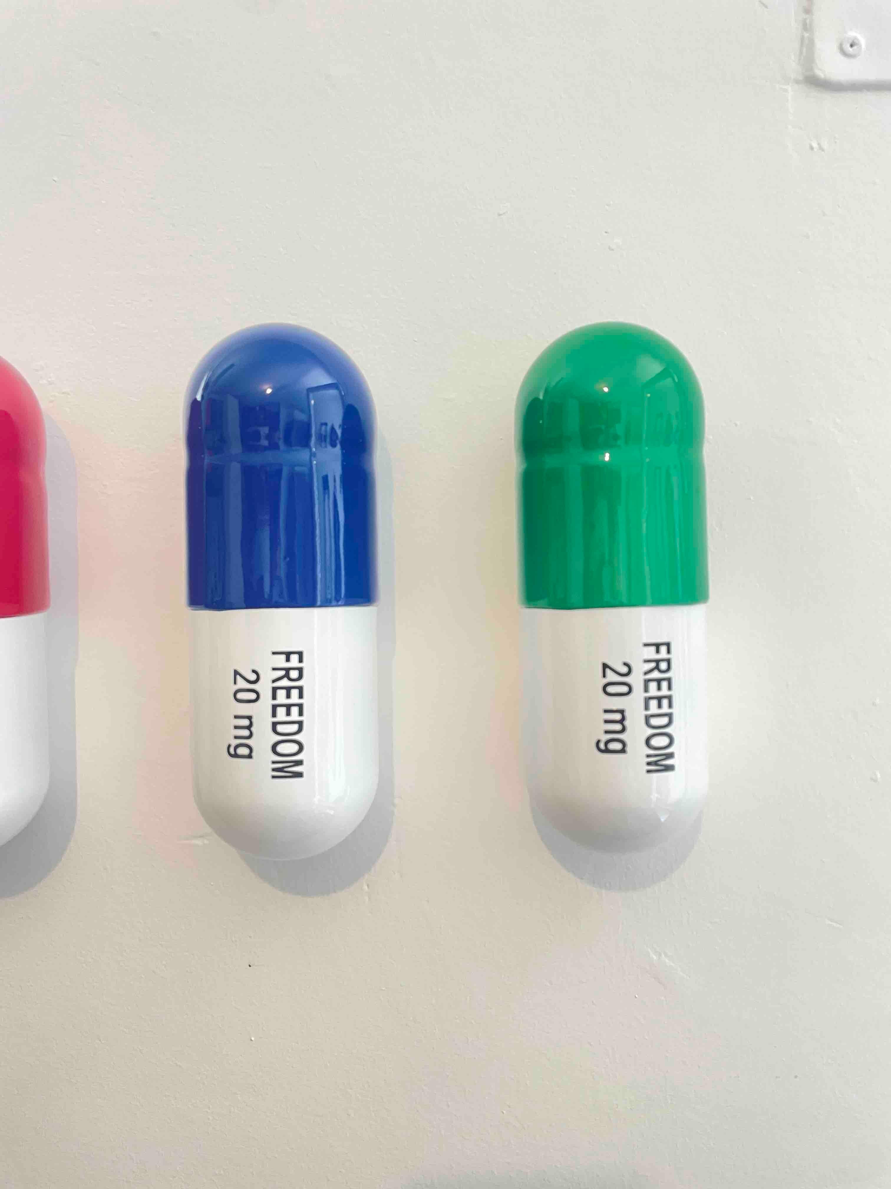 20 MG Freedom pill Combo (blue, green and red) - figurative sculpture - Pop Art Sculpture by Tal Nehoray