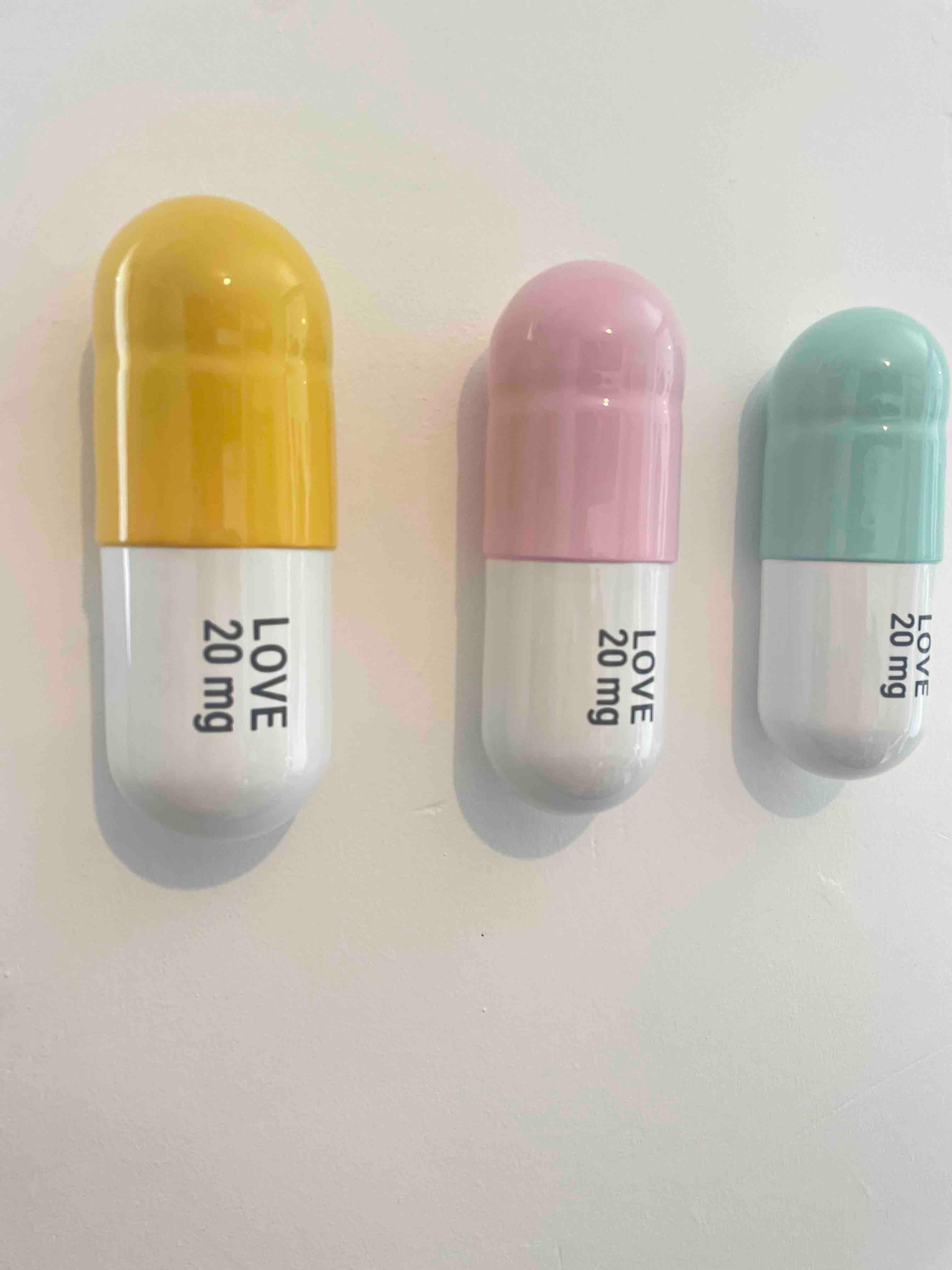 r20 pill pink