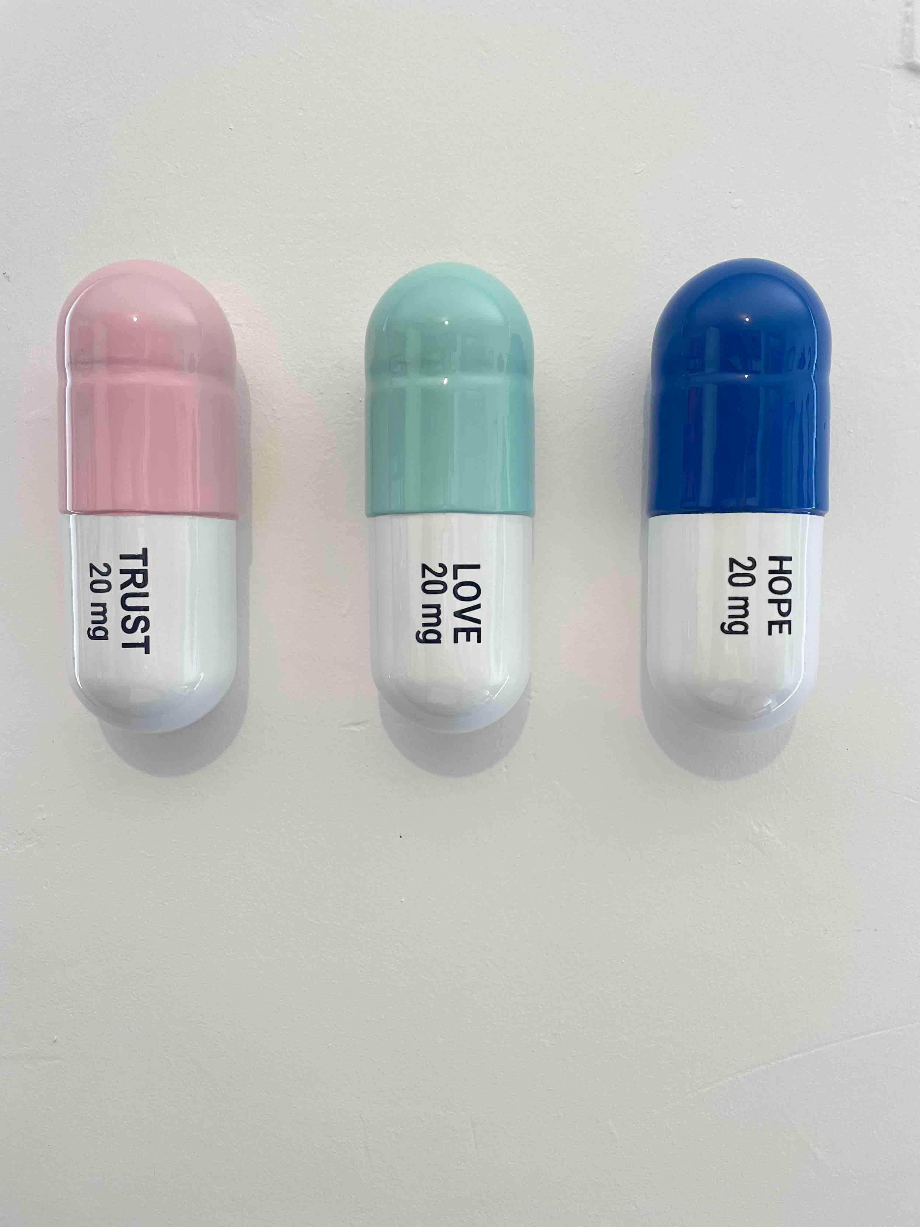 20 MG Trust, Love, Hope pill Combo (blue, mint green, light pink)  pop sculpture - Sculpture by Tal Nehoray