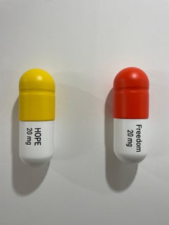 20 ML Freedom Hope Matte pill Combo (Yellow, orange) - figurative sculpture