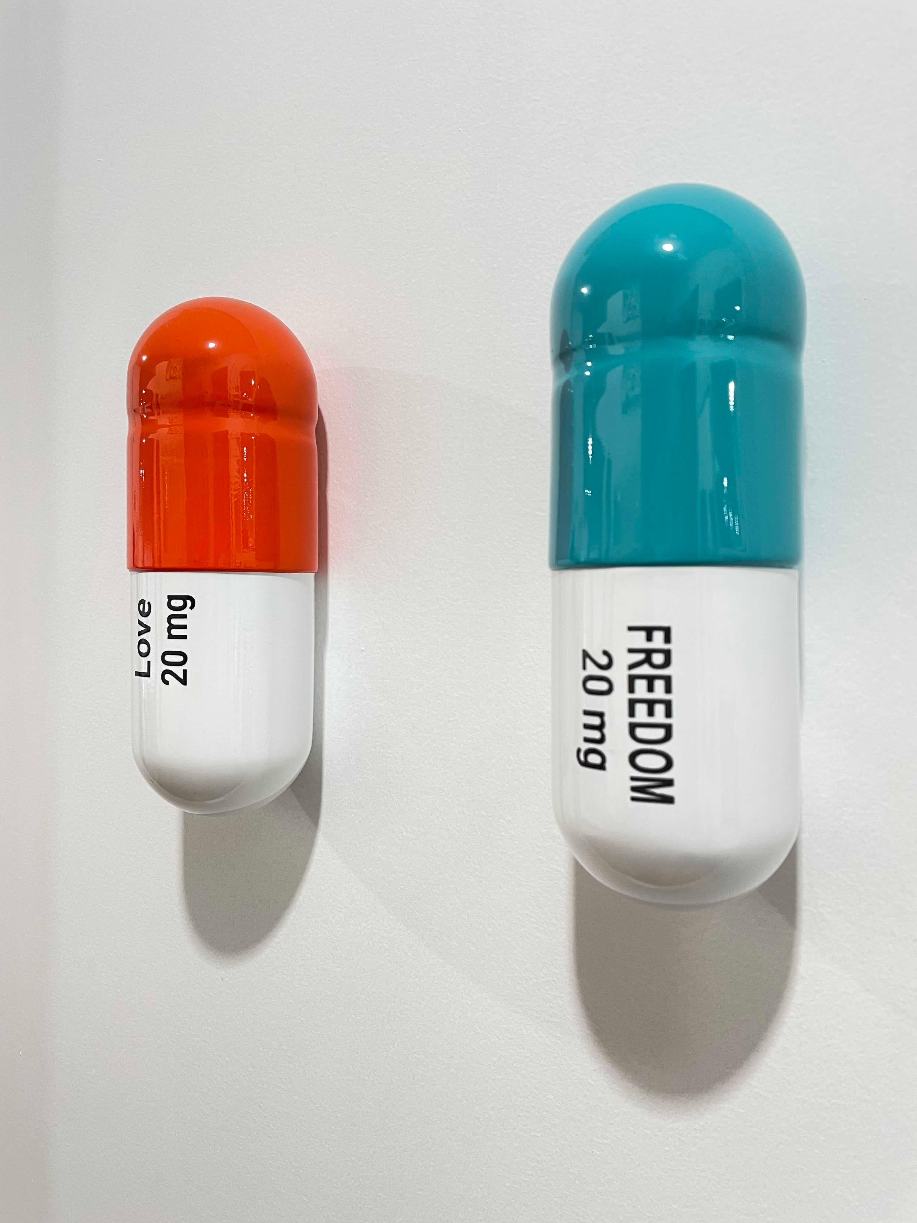20 ML Freedom Love pill Combo (Turquoise orange white) - pop sculpture - Sculpture by Tal Nehoray