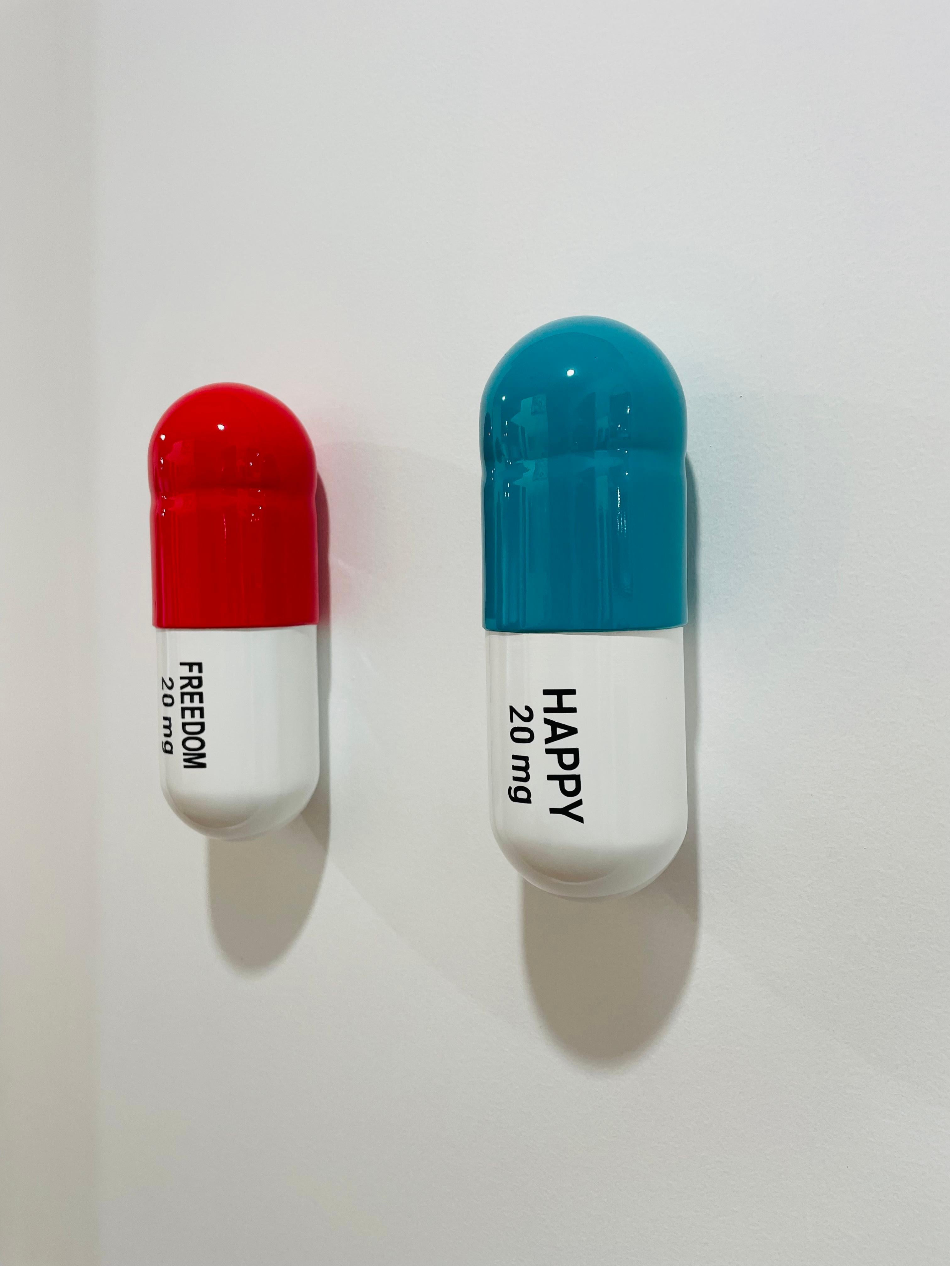 20 ML Happy freedom pill Combo (red, turquoise, white) - figurative sculpture - Sculpture by Tal Nehoray