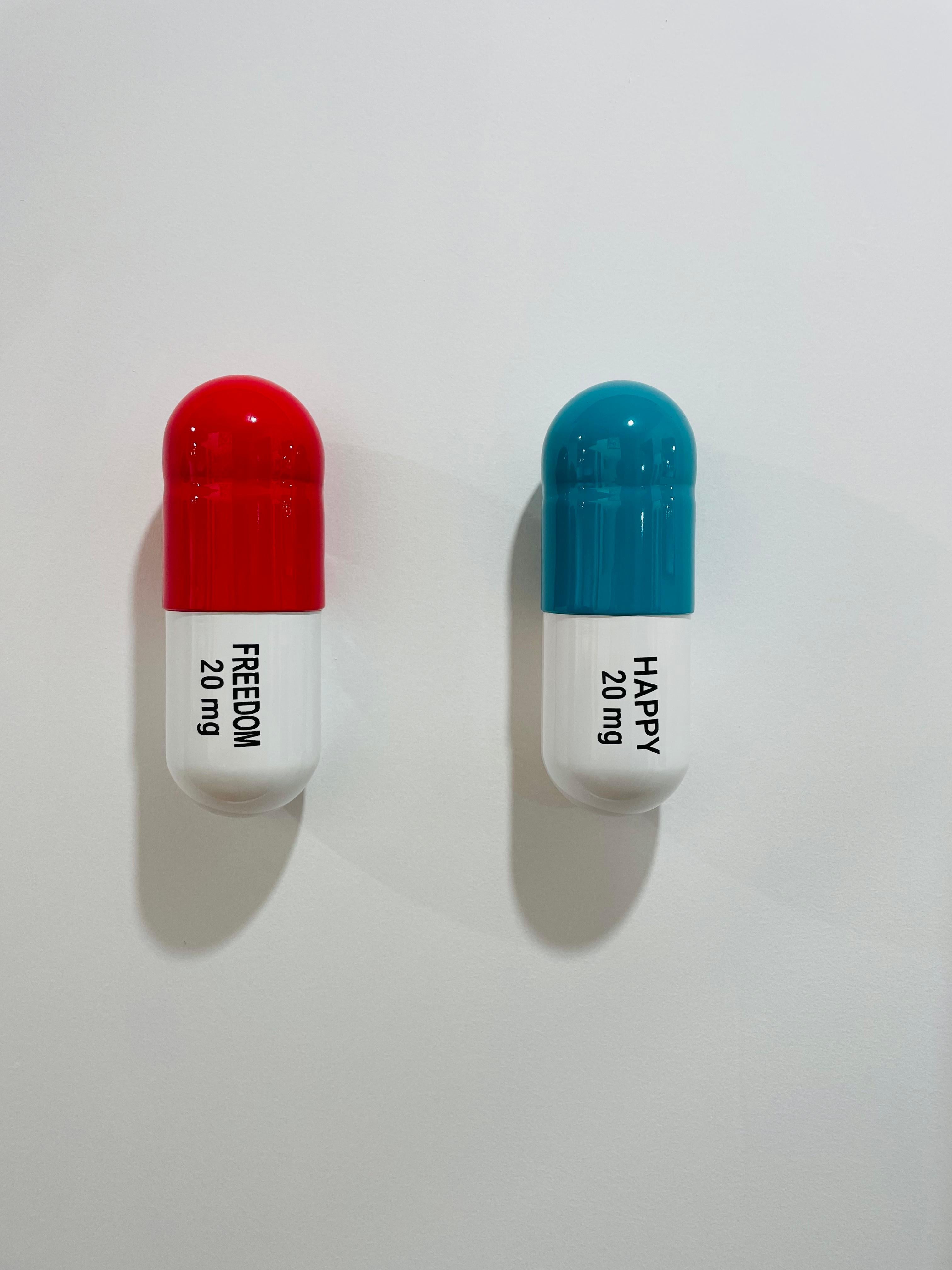 Tal Nehoray Figurative Sculpture - 20 ML Happy freedom pill Combo (red, turquoise, white) - figurative sculpture