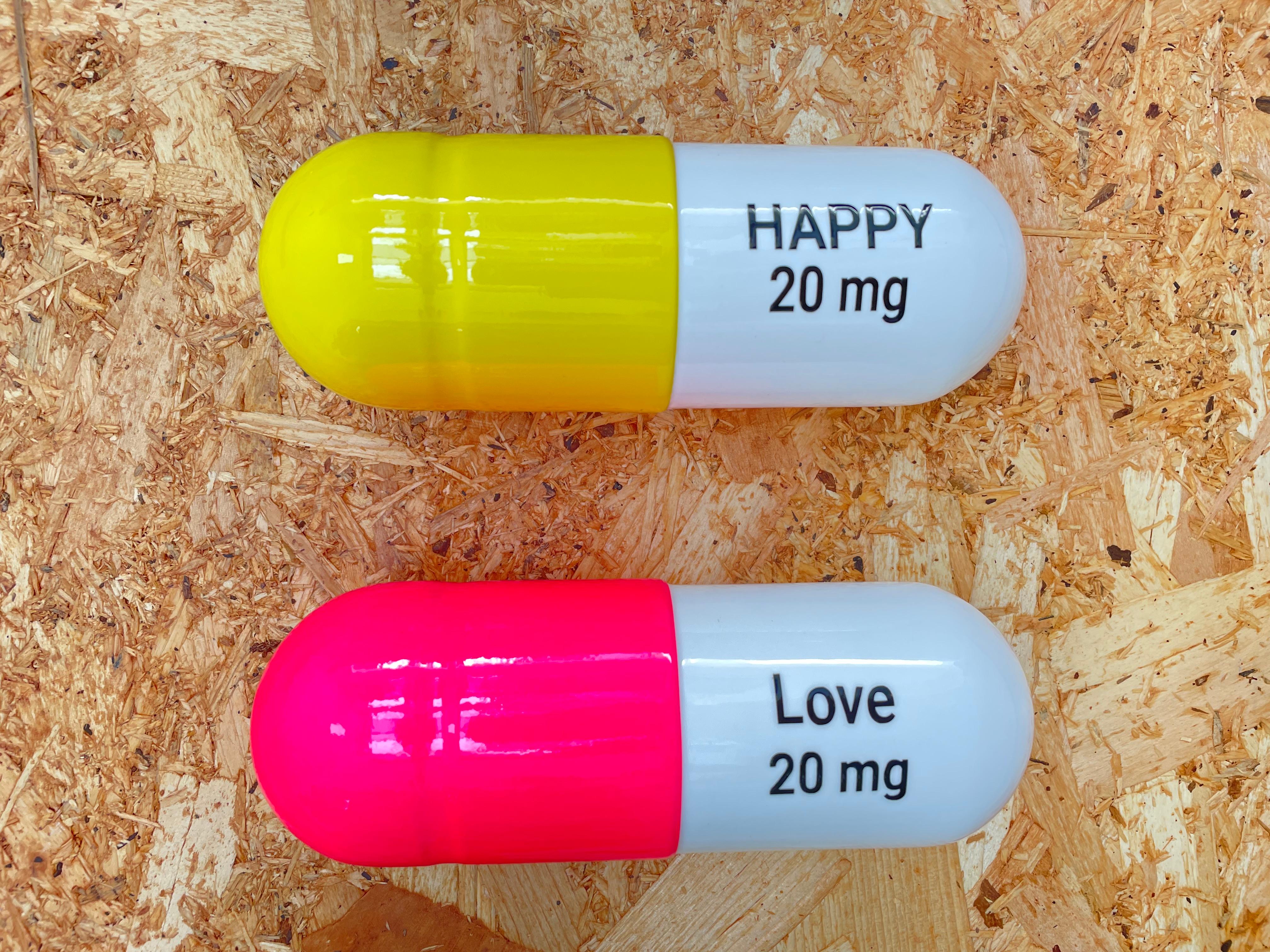 20 ML Happy Love pill Combo (white, pink, yellow) - figurative sculpture - Sculpture by Tal Nehoray