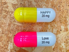 20 ML Happy Love pill Combo (white, pink, yellow) - figurative sculpture