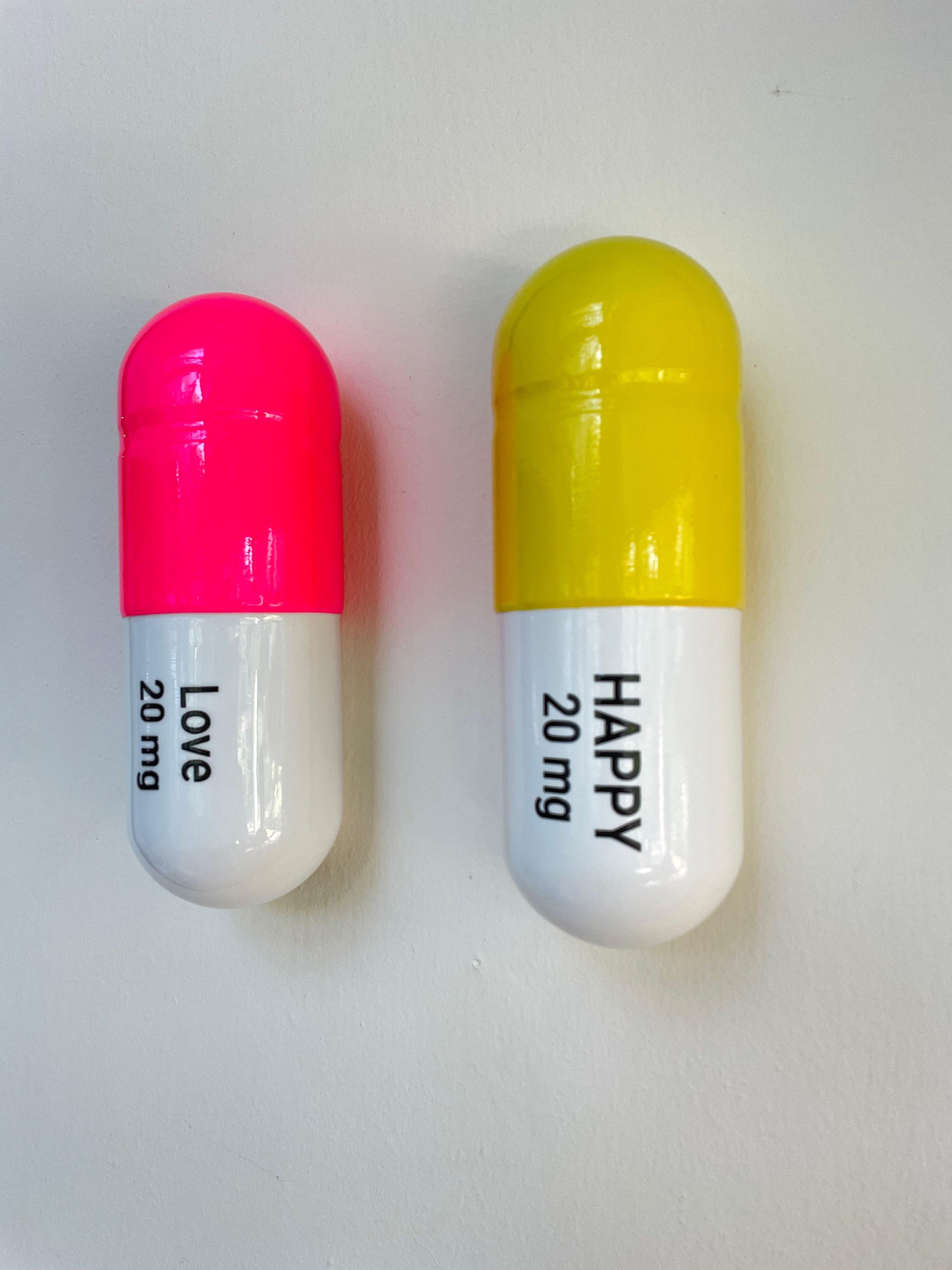 20 ML Happy Love pill Combo (white, pink, yellow) - figurative sculpture - Pop Art Sculpture by Tal Nehoray