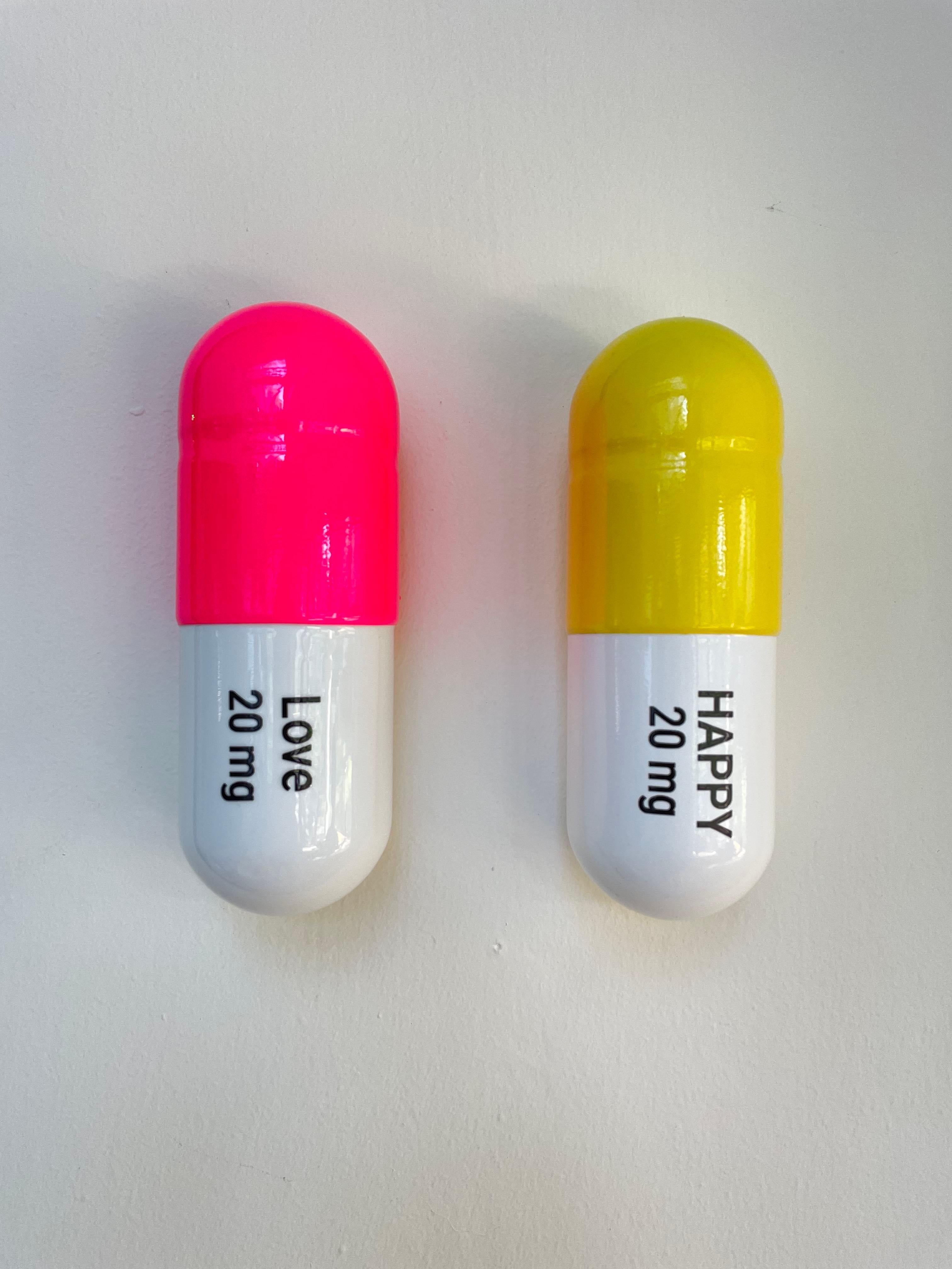 Tal Nehoray Figurative Sculpture - 20 ML Happy Love pill Combo (white, pink, yellow) - figurative sculpture