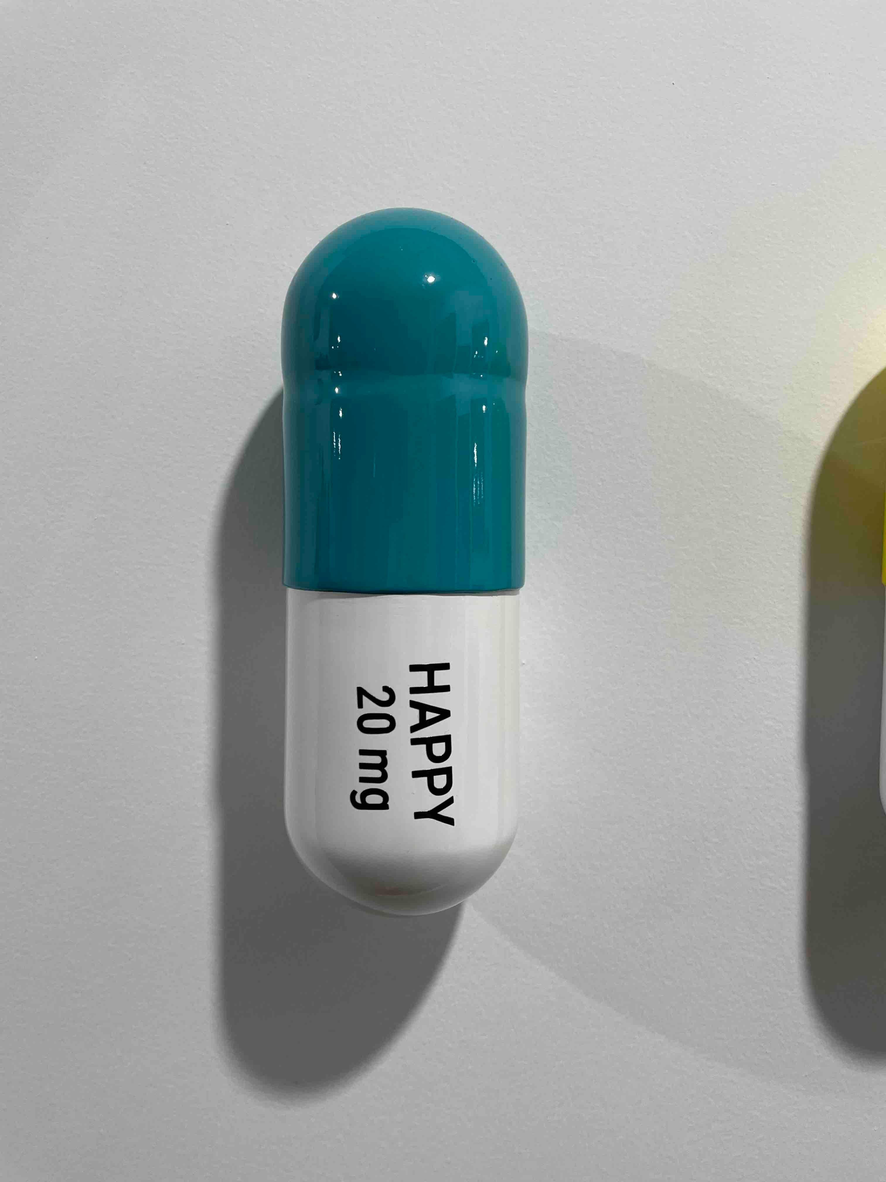 20 ML Combo pastilla Amor Feliz (amarillo, turquesa, blanco) - escultura figurativa - Sculpture Arte pop de Tal Nehoray