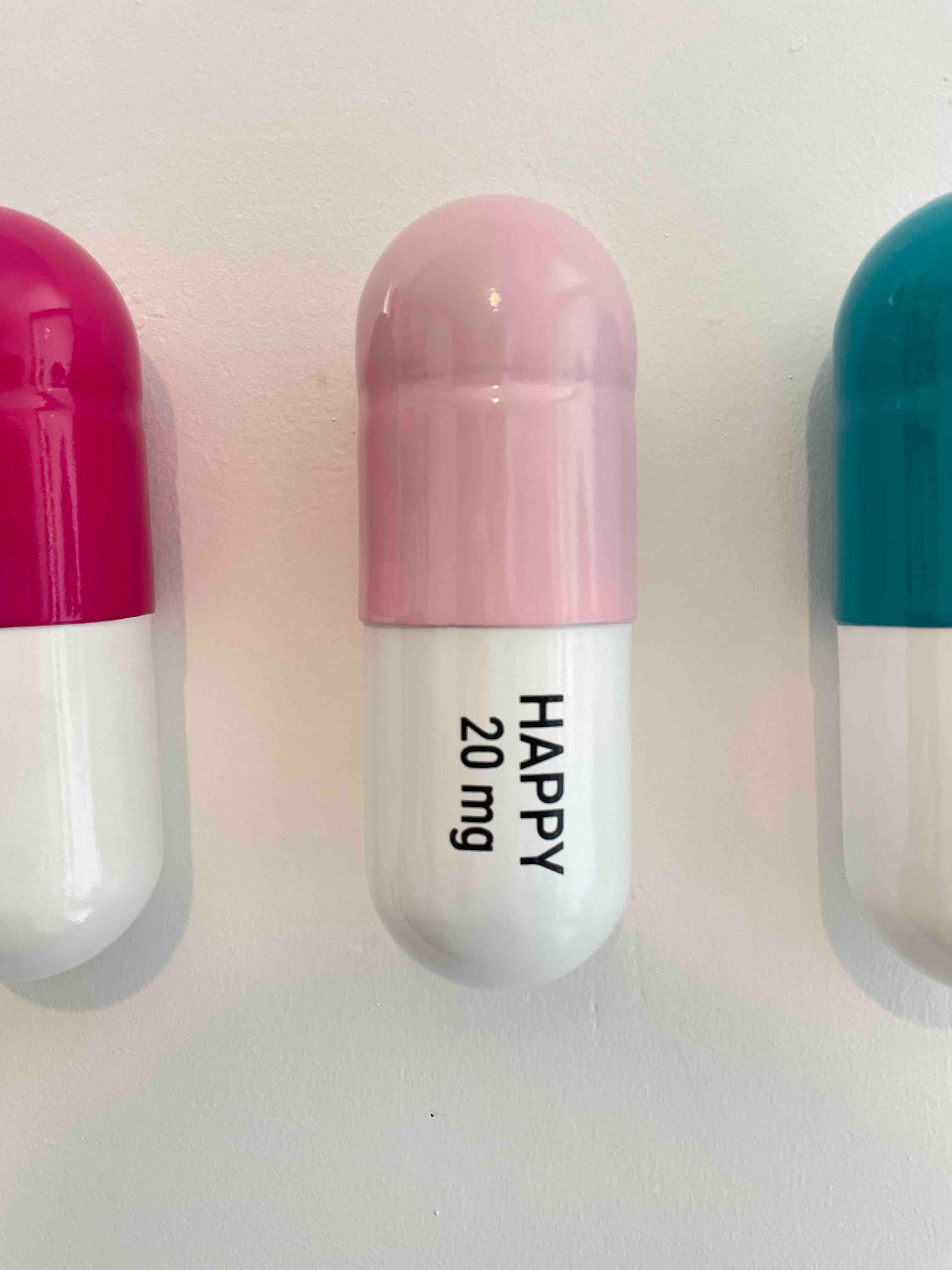 20 MG Happy pill Combo (turquoise, light pink and pink) - figurative sculpture - Gray Figurative Sculpture by Tal Nehoray