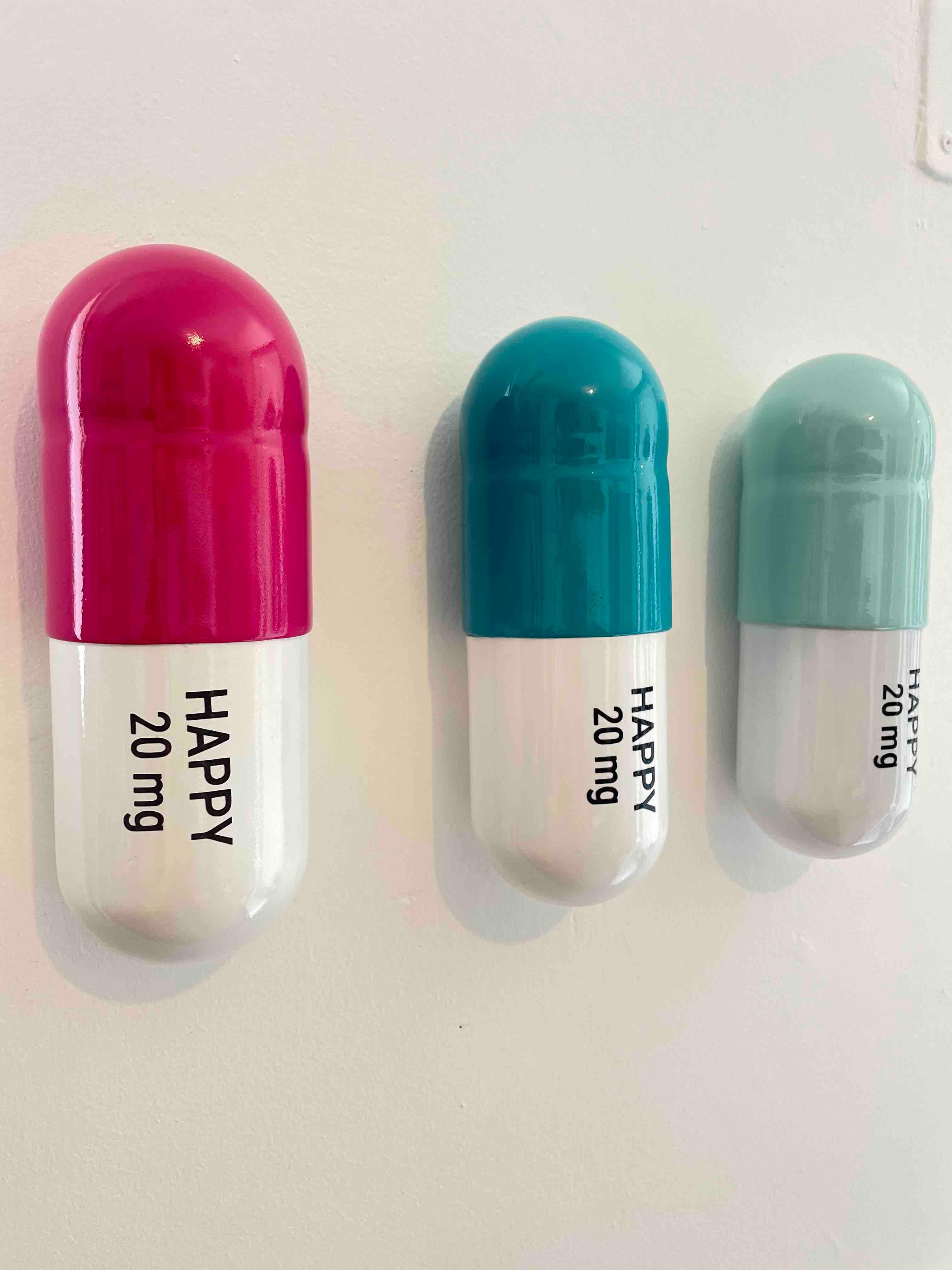 20 MG Happy pill Combo (turquoise, light pink and pink) - figurative sculpture For Sale 1