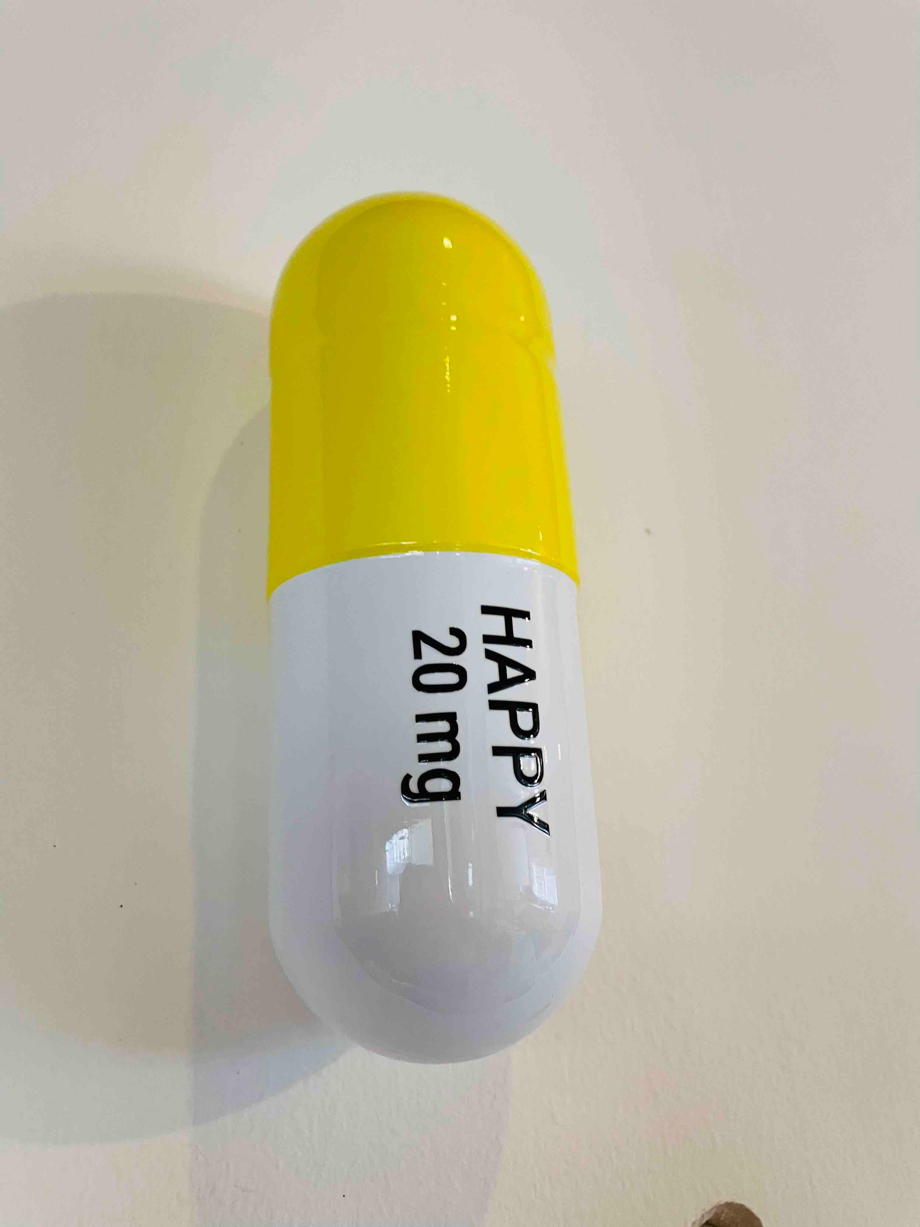 20 ML Happy pill (white and yellow) - figurative sculpture - Pop Art Sculpture by Tal Nehoray