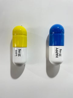 20 MG Love Happy pill Combo (yellow, blue, white) - figurative sculpture