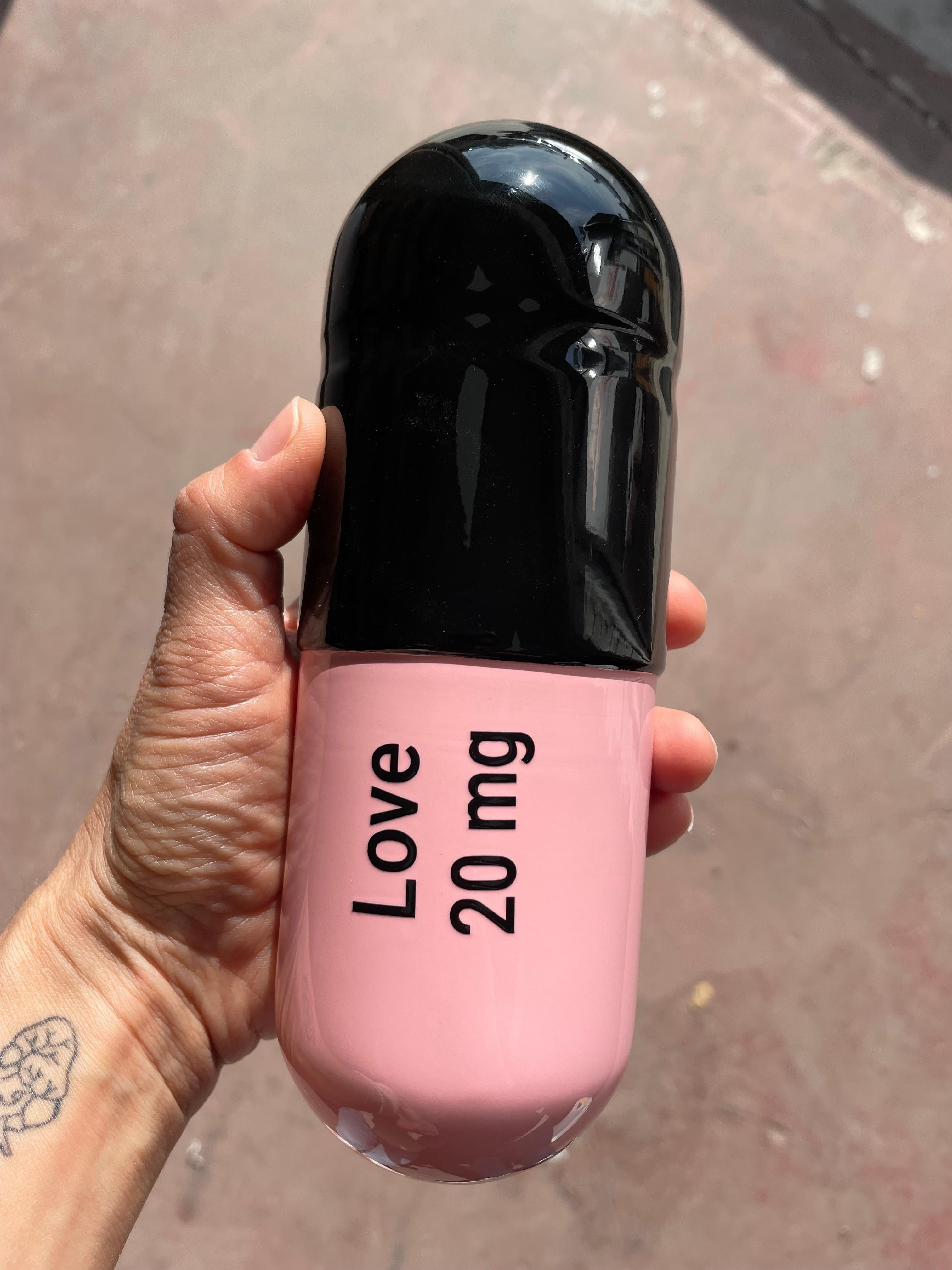 20 ml Love pill (black and pink) - figurative pop sculpture - Sculpture by Tal Nehoray