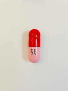 20 ML Love pill (pink and red) - figurative pop sculpture