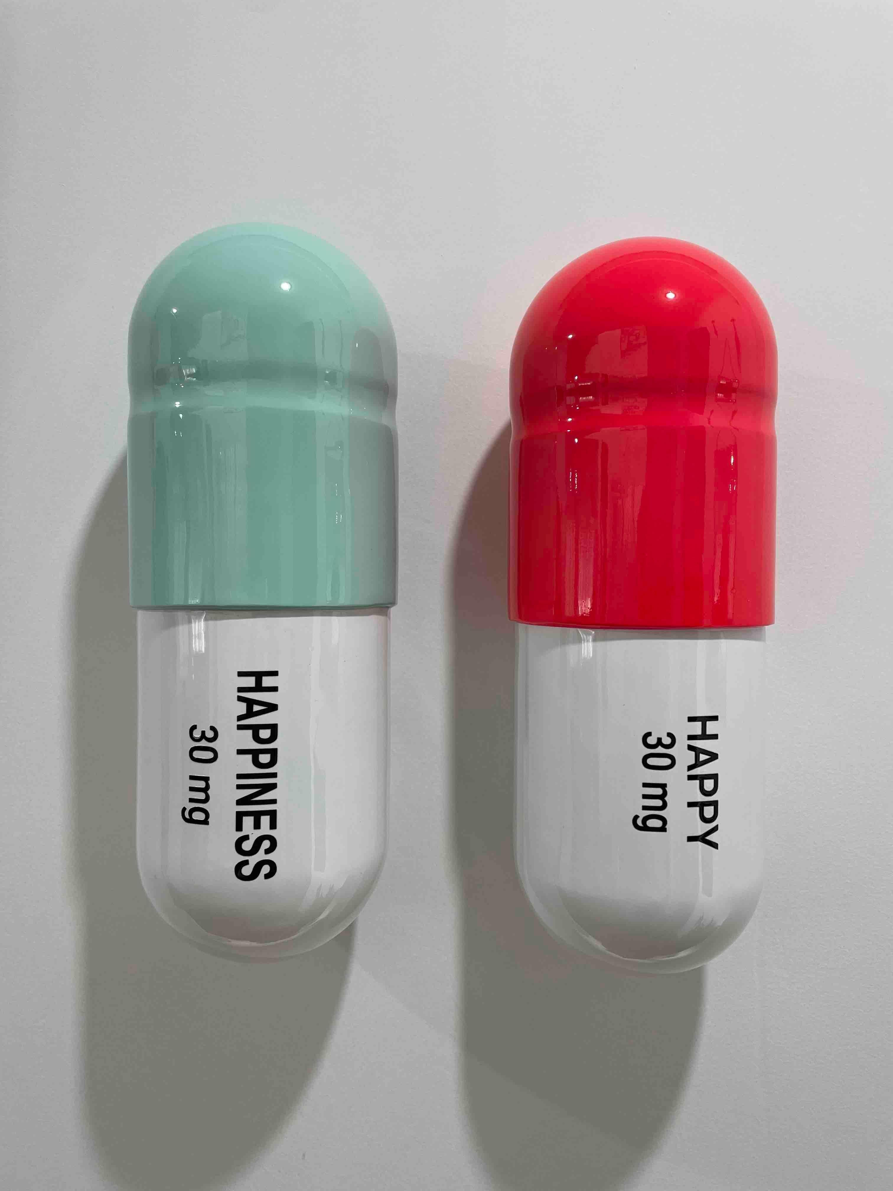Figurative Sculpture de Tal Nehoray - 30 MG Felicidad Pastilla feliz Combo (verde menta, rosa) - escultura figurativa