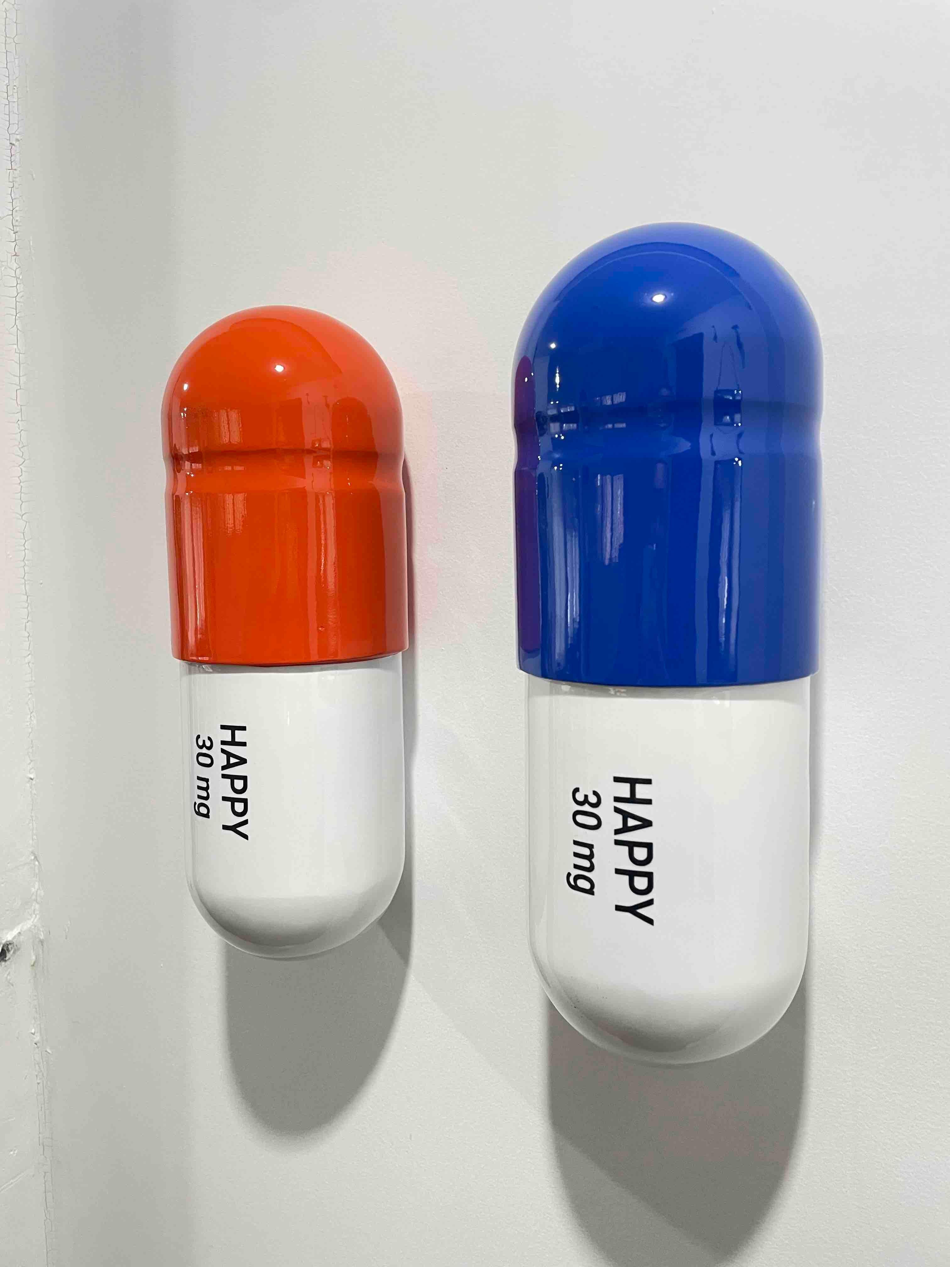 30 MG Happy pill Combo (blue, orange, white) - figurative sculpture - Sculpture by Tal Nehoray