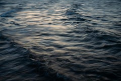 „The Uniqueness of Waves XL“ (2024) von Tal Paz-Fridman, Fotodruck, 24 x 16 in
