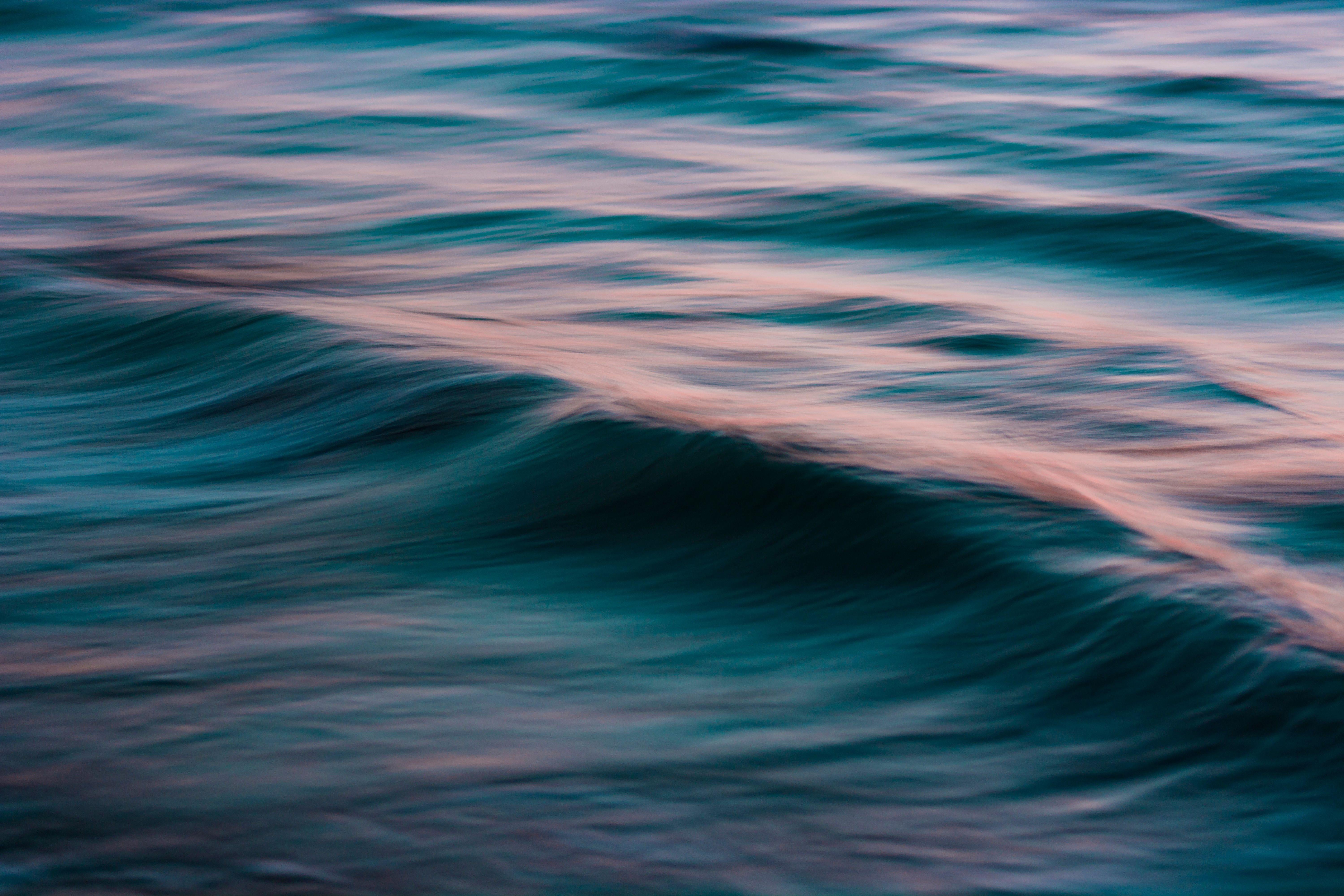 Tal Paz-Fridman Color Photograph - The Uniqueness of Waves XV, Photograph, Archival Ink Jet