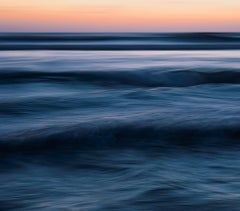 „The Uniqueness of Waves XXXV“ (2024) von Tal Paz-Fridman, Druck, 18 x 12 in