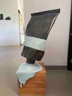 Tube de peinture - sculpture debout