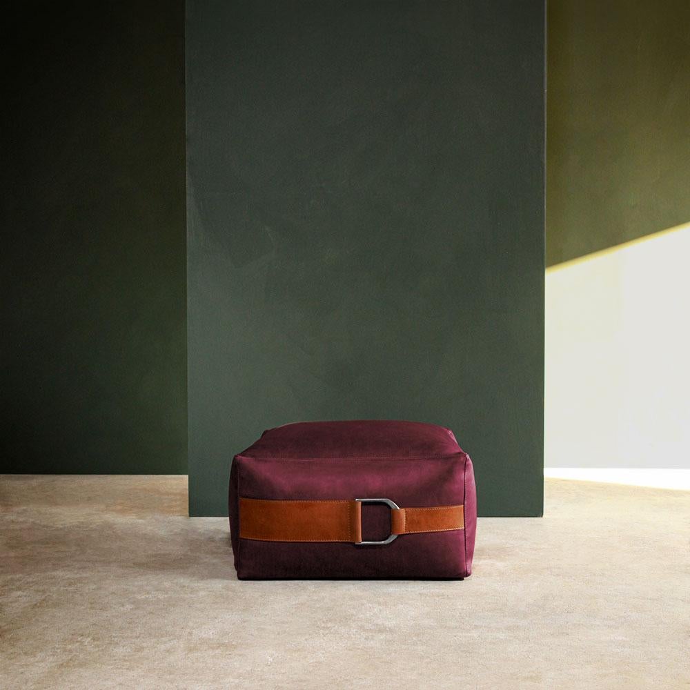 Moderno Pouf in pelle di Berry, piccolo - Collezione Talabartero in vendita