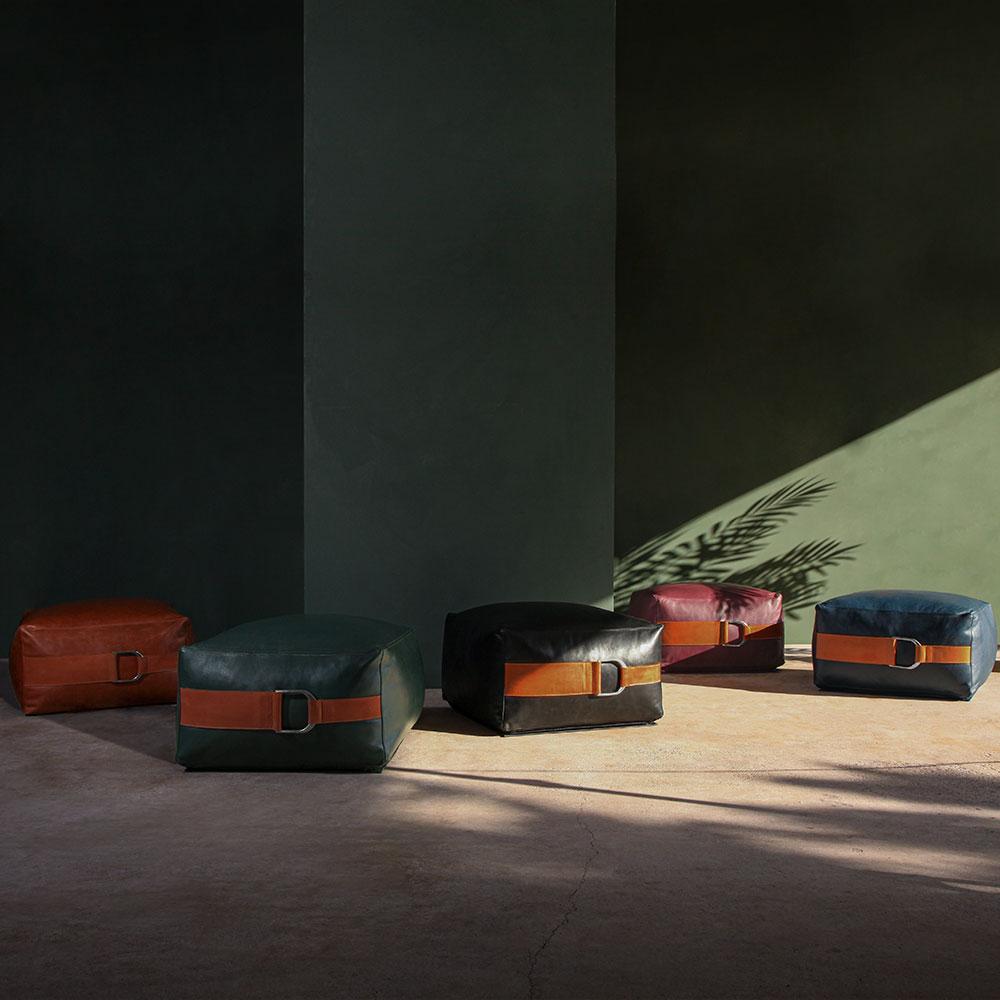 Colombiano Pouf in pelle di Berry, piccolo - Collezione Talabartero in vendita