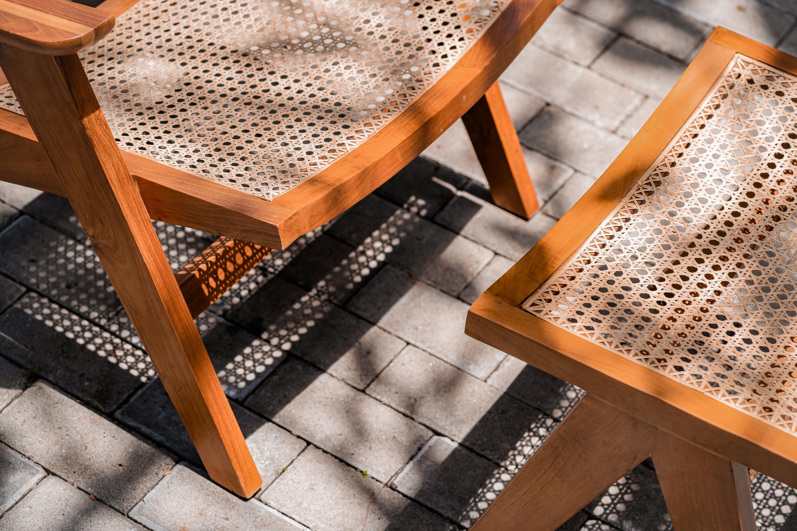 Poltrona Talalla - design moderno di metà secolo, teak massiccio e rattan In condizioni Nuovo in vendita a Palma, ES