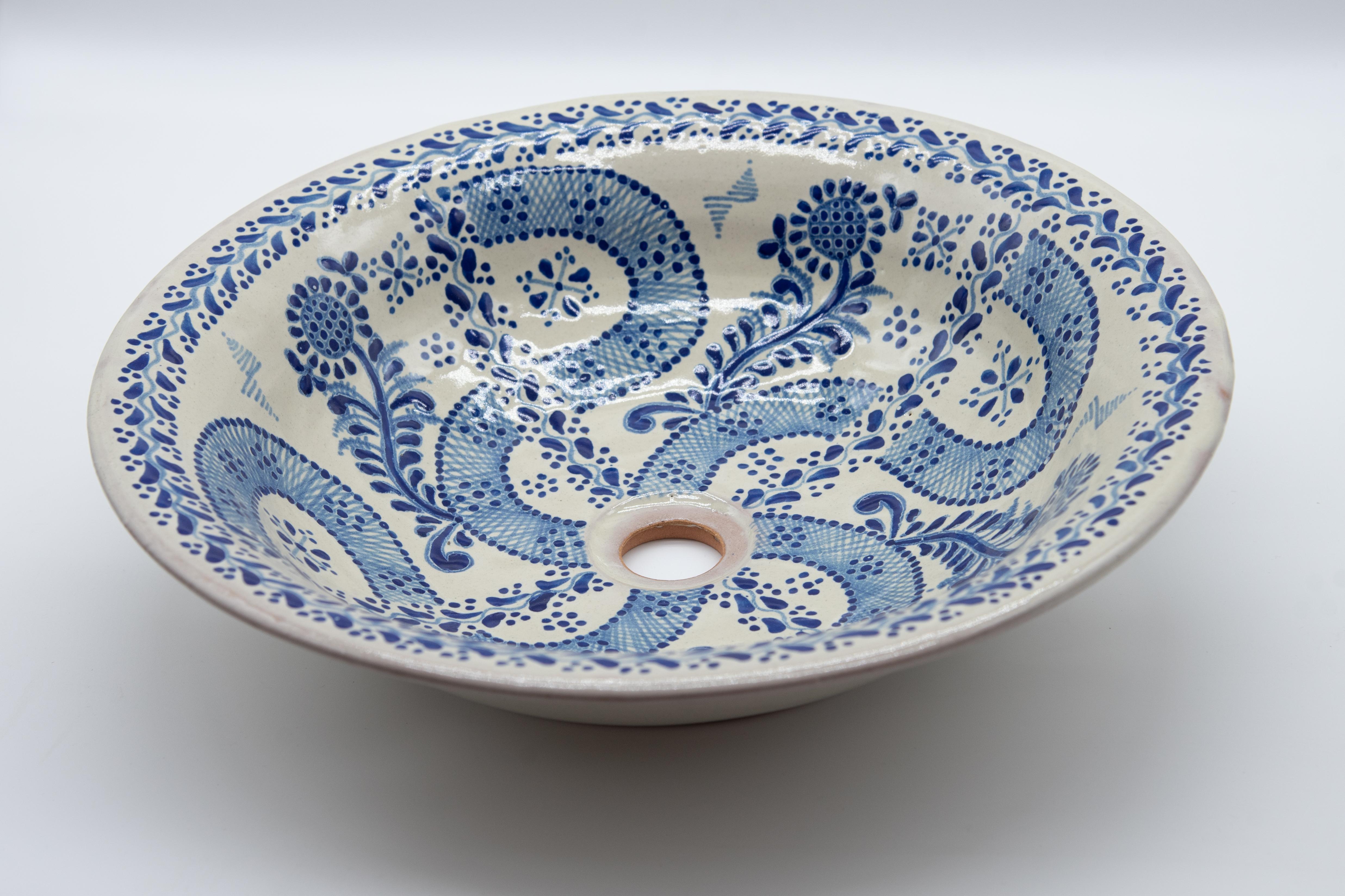 Talavera Dekorative Lavabo-Wasserbecken-Volkskunst  Mexikanische Keramik Blau-Weiß (Spanisch Kolonial) im Angebot