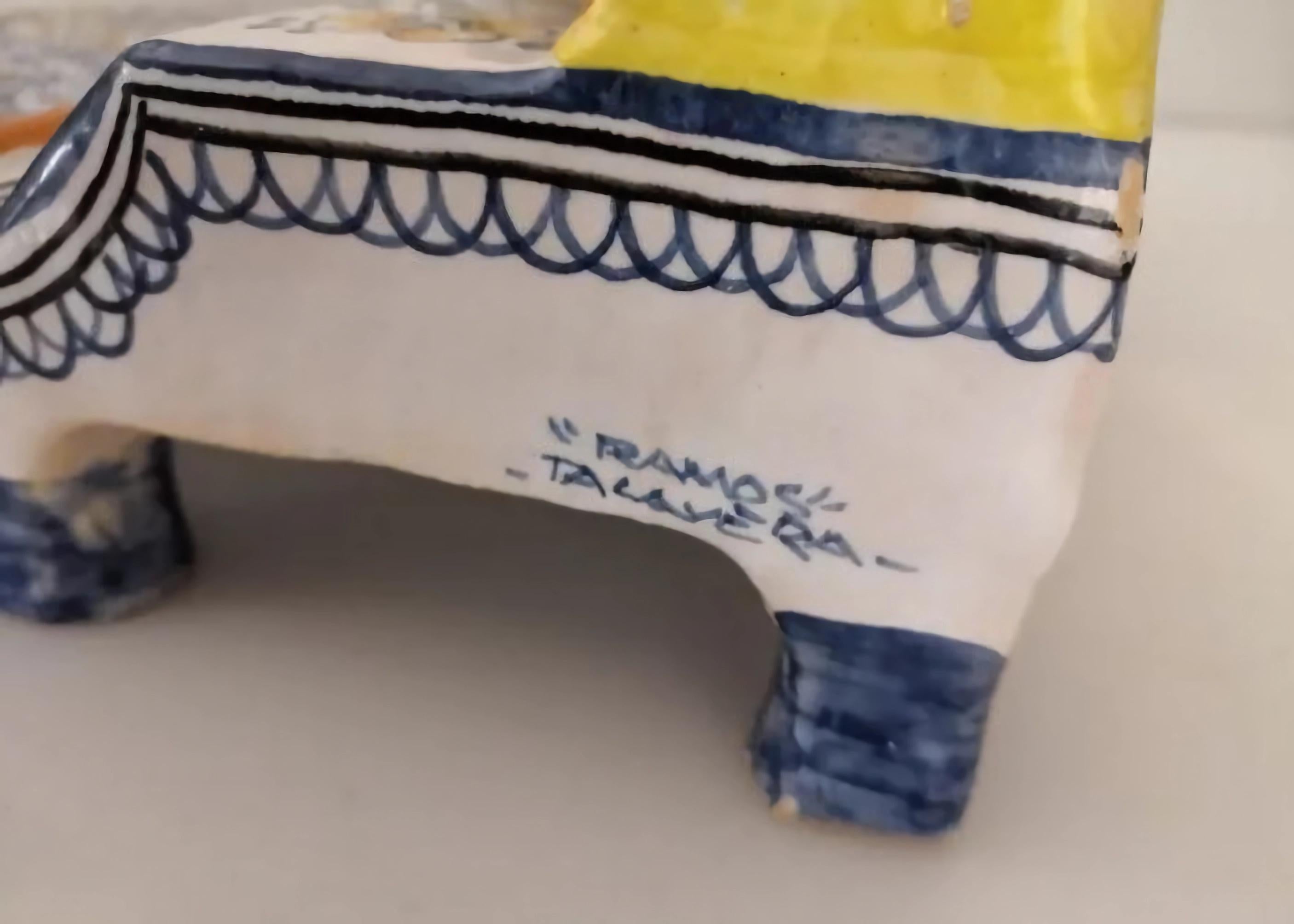 Talavera Desk Set with Zoomorphic Figure, Spain c. 1950 (Keramik) im Angebot