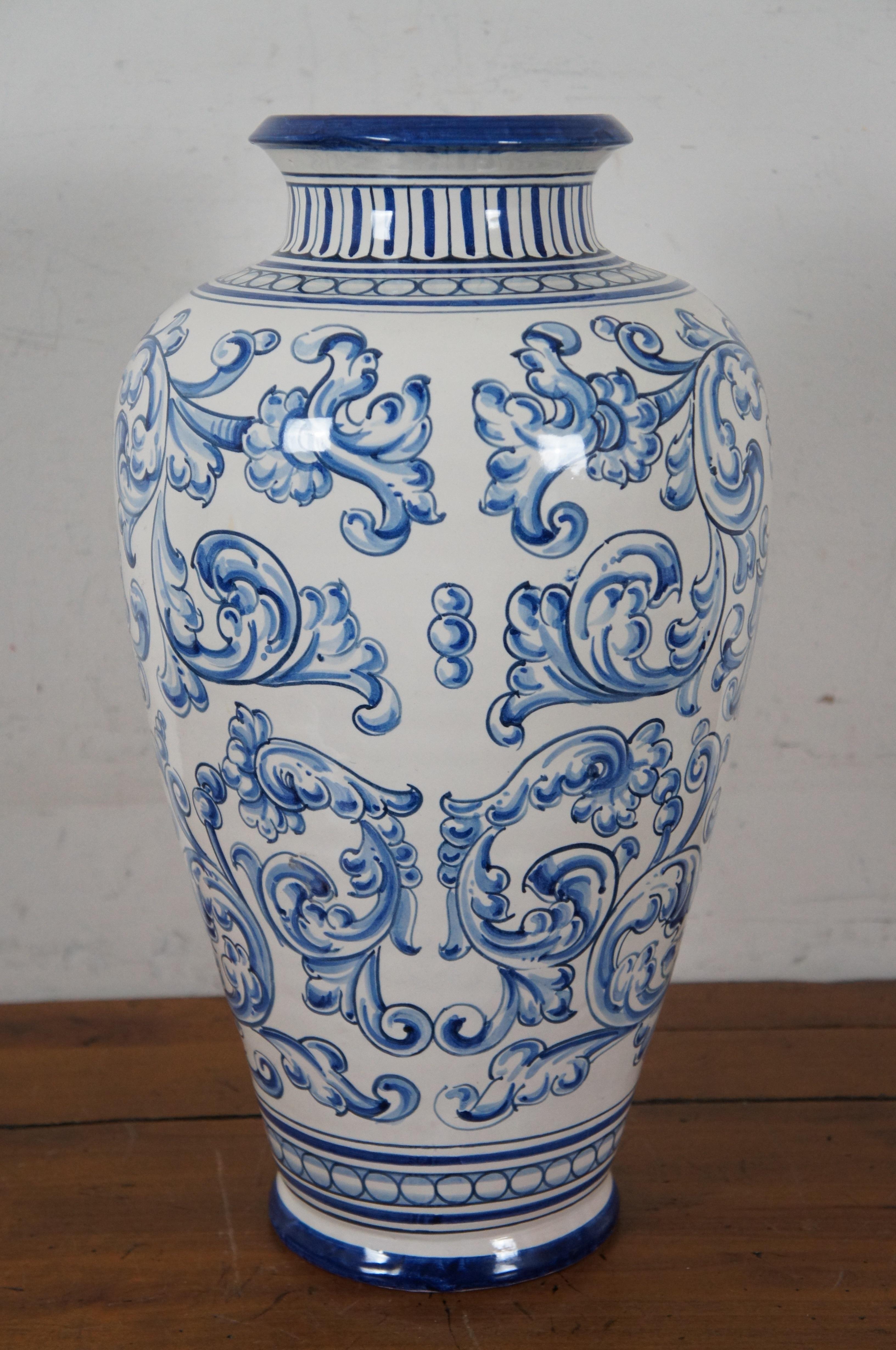 Talavera El Carmen Spain Pottery Blue & White Lidded Mantel Urn Vase 22