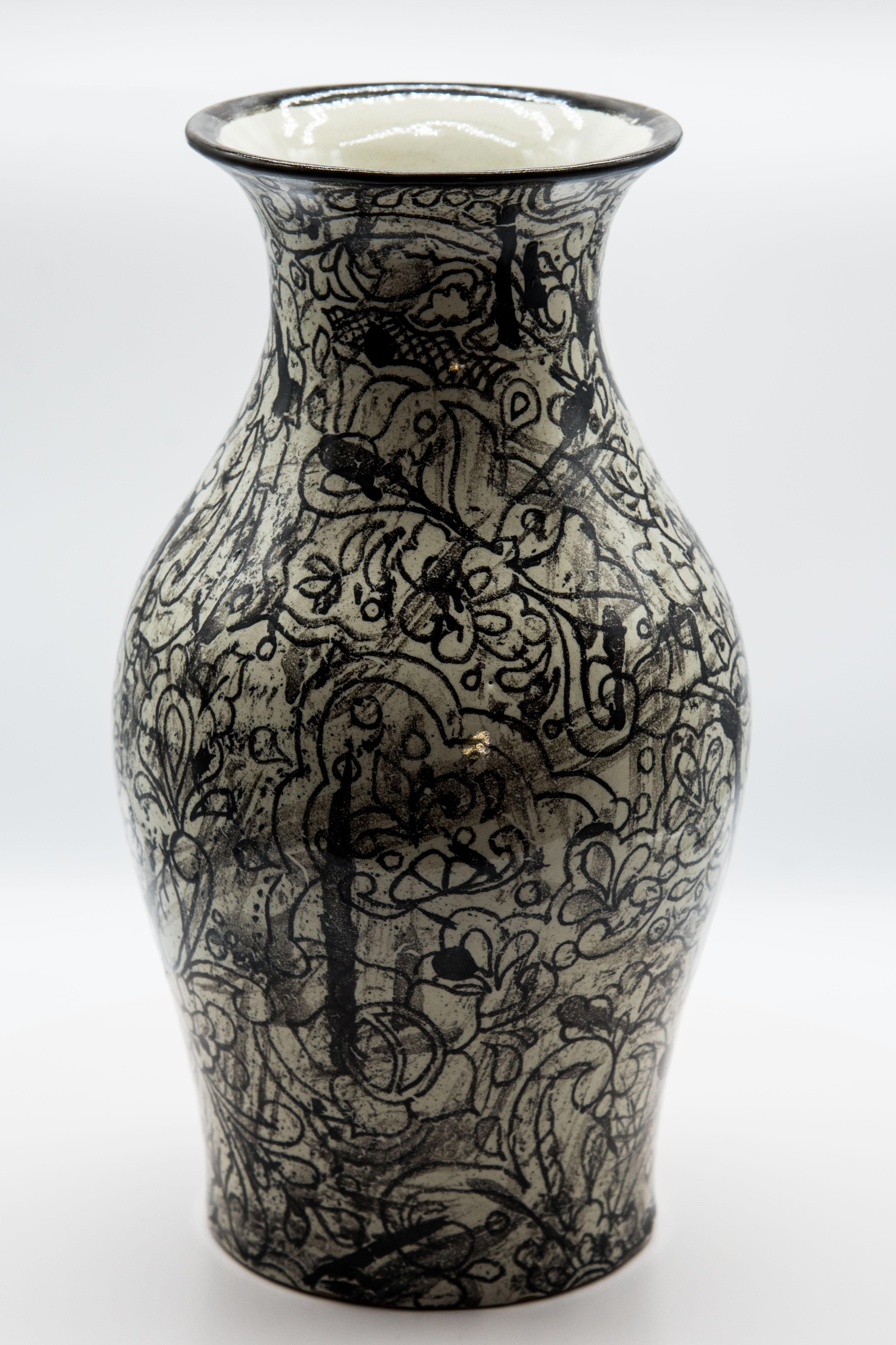 Colonial espagnol Talavera Jar Decorative Vase Folk Art Vessel Mexican Ceramic Black White Modern en vente