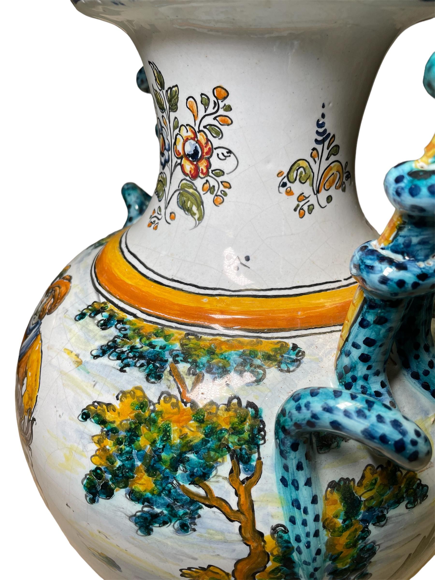 Barocco Vaso ad anfora/innesto in maiolica di Talavera dipinto a mano in vendita