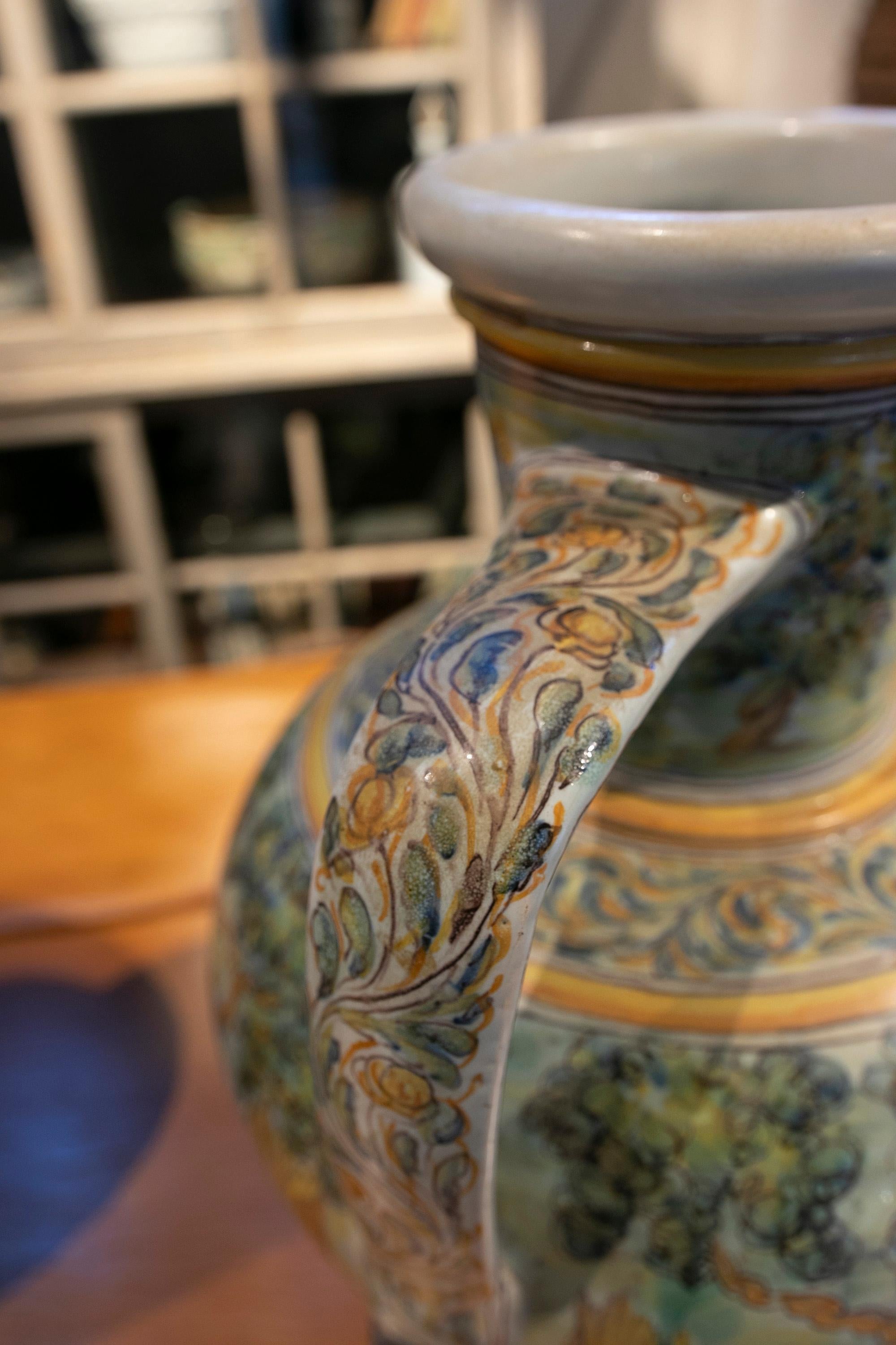 Talavera-Vase mit handbemalten, glasierten Henkeln im Angebot 5