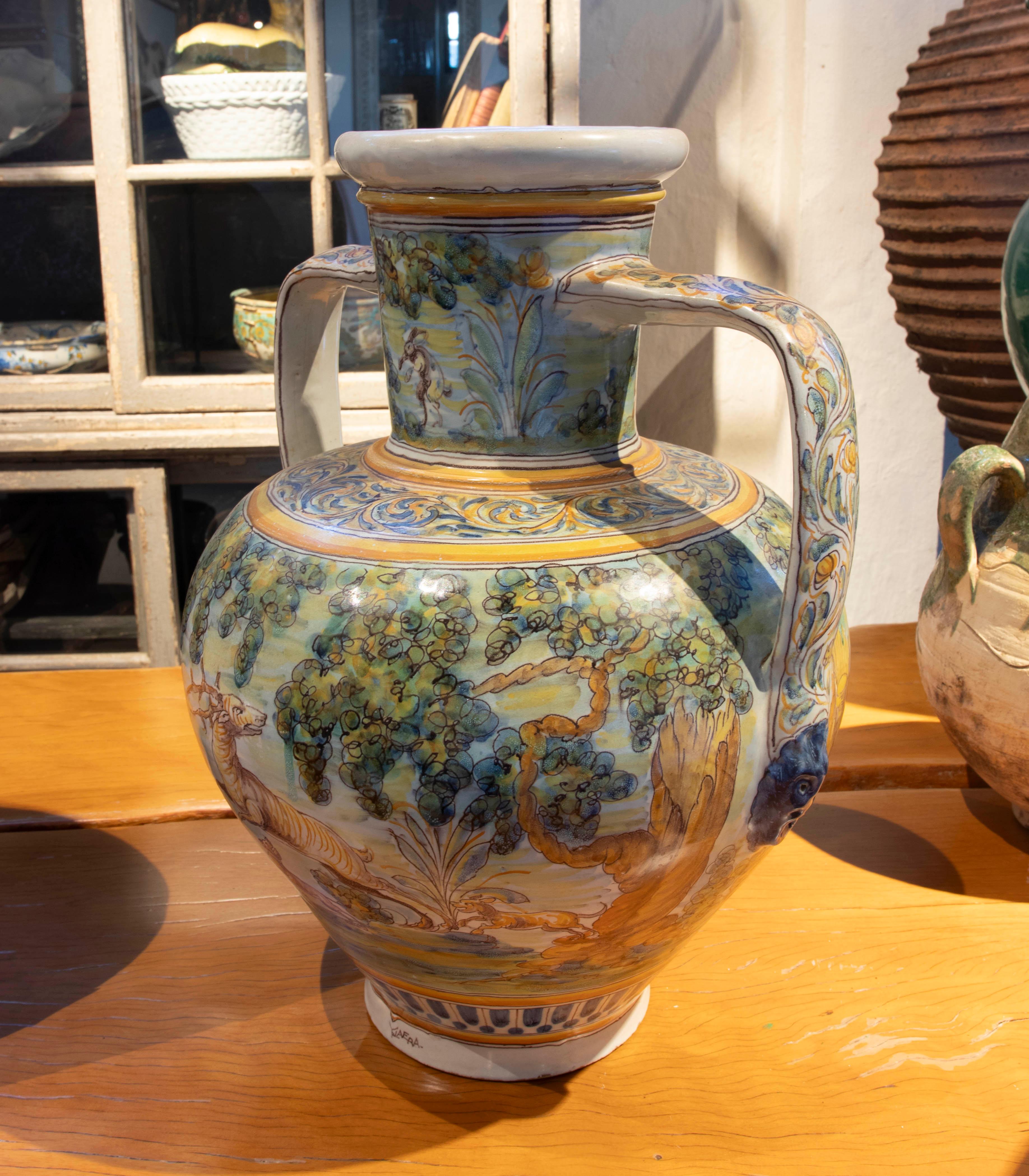 Talavera-Vase mit handbemalten, glasierten Henkeln (Glasiert) im Angebot