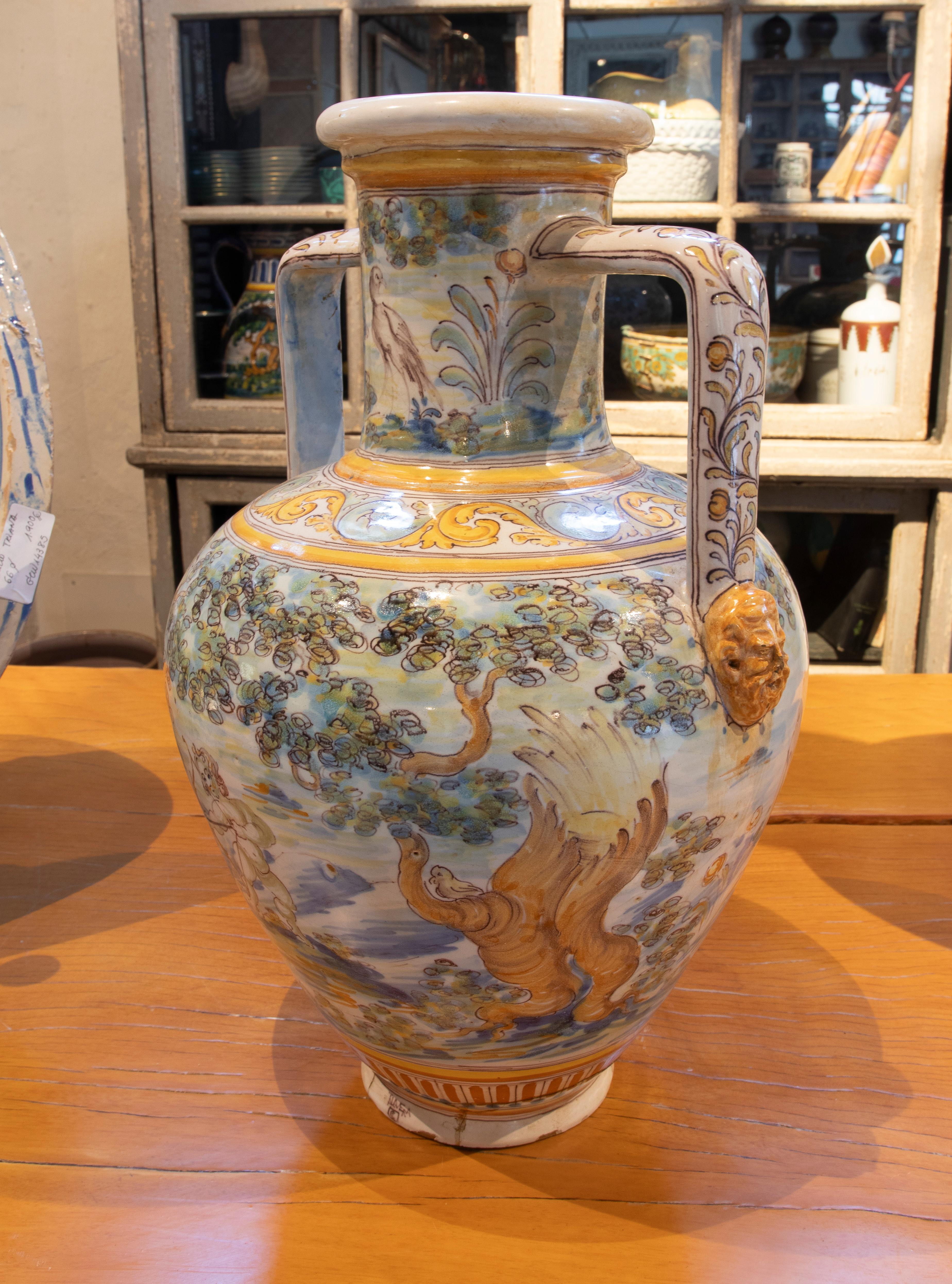 Talavera-Vase mit handbemalten, glasierten Henkeln (Handbemalt) im Angebot