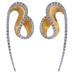Talay Wave Ohrringe aus gebürstetem Gold mit Diamanten aus 18 Karat Gold