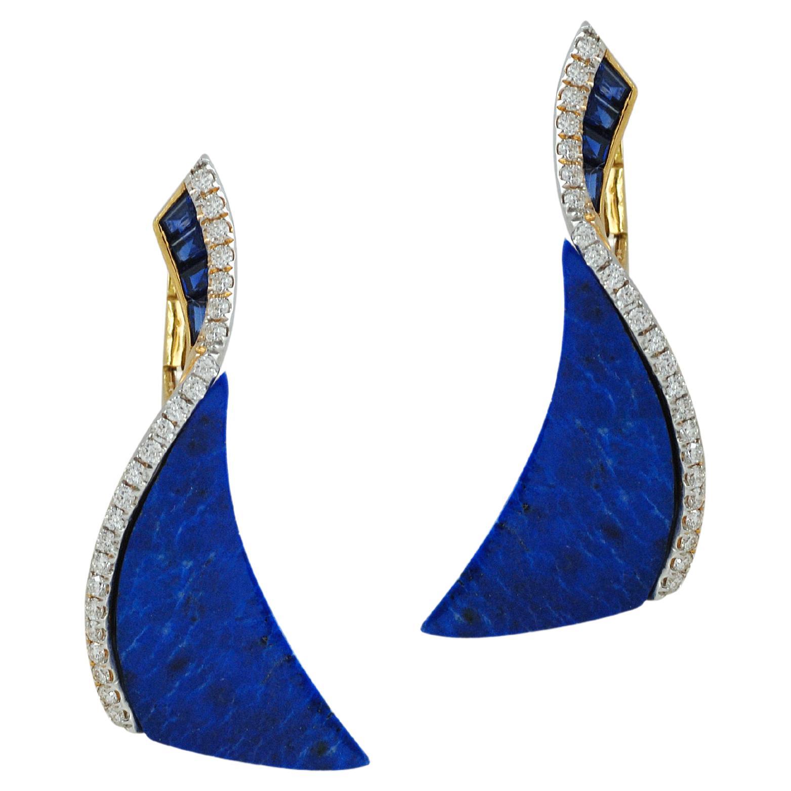 Lapis-lazuli flottant Talay, saphirs bleus et diamants  Boucles d'oreilles en or 18K en vente