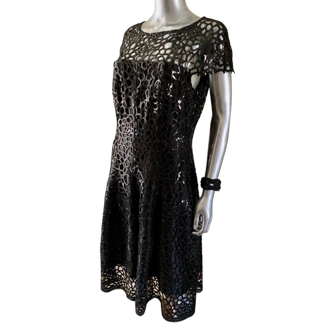 Talbot Runhof Celebrity Owned Black Guipure Lace Sequin Dress, Rare. Size 10 For Sale 1