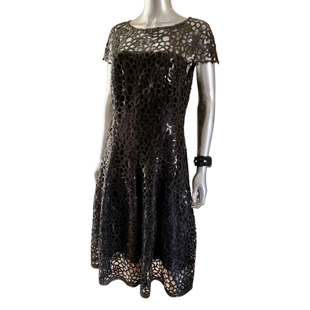 Talbot Runhof Celebrity Owned Black Guipure Lace Sequin Dress, Rare. Size 10 For Sale 2