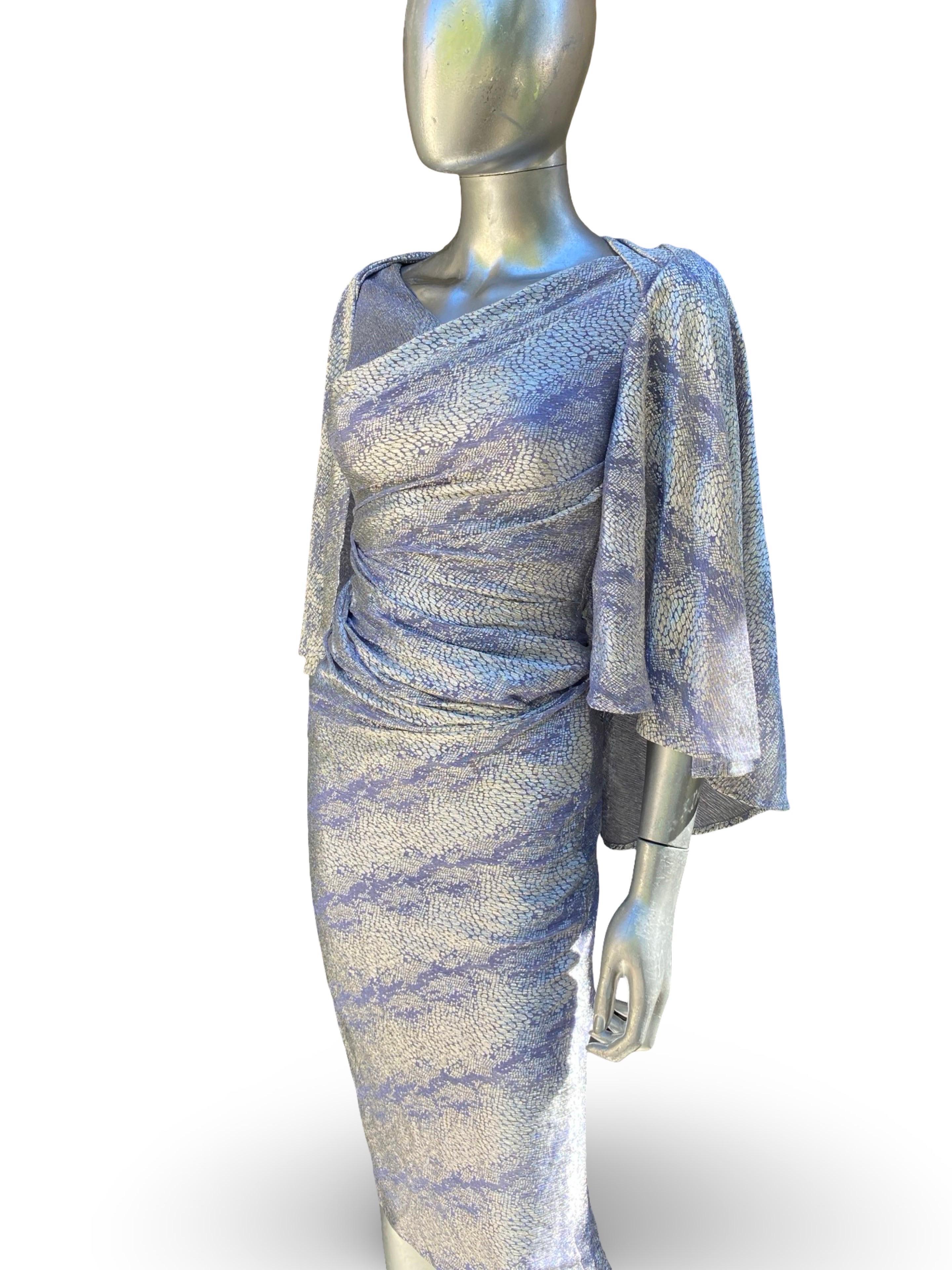 Talbot Runhof Chic Reptile Silver and Lilac Metallic Knit Cape Back Dress Sz 2 en vente 11