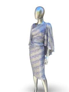 Talbot Runhof Chic Reptil Plata y Lila Vestido de punto metalizado con capa en la espalda Sz 2