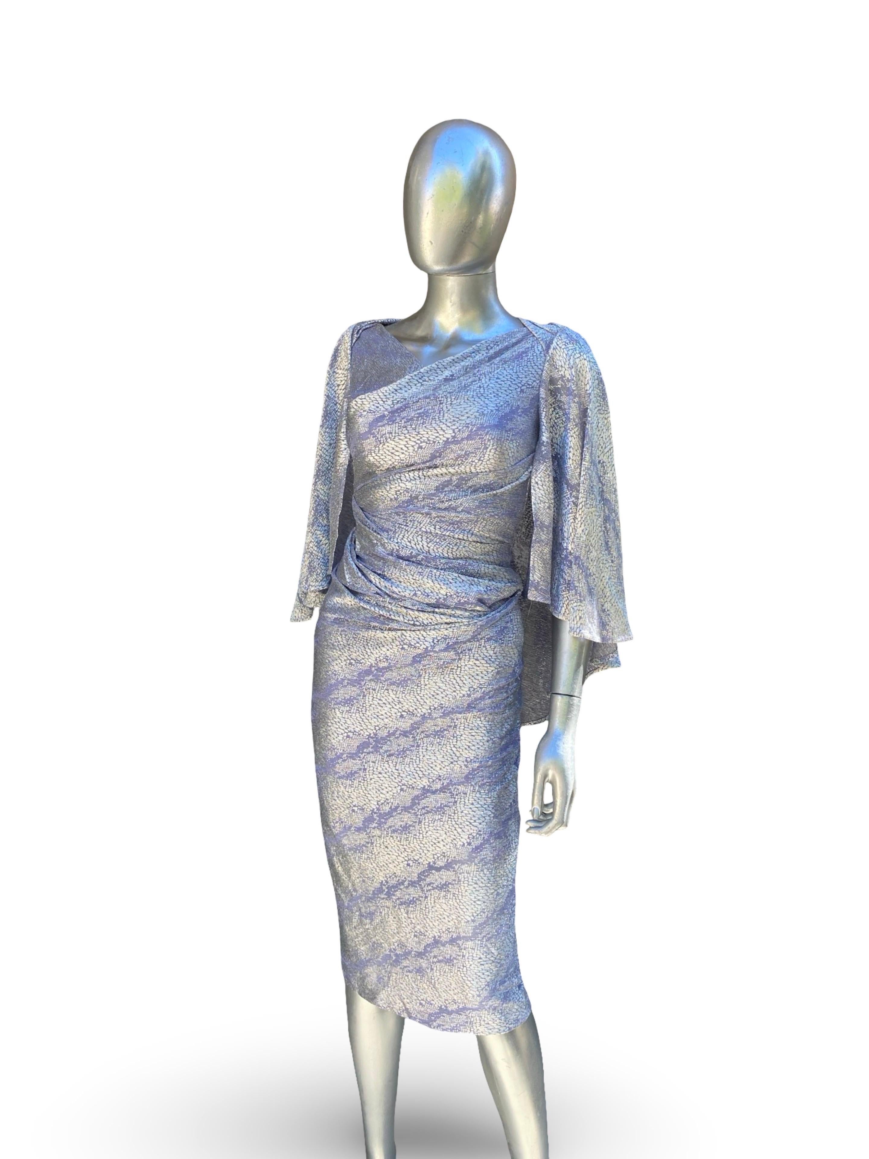 Argent Talbot Runhof Chic Reptile Silver and Lilac Metallic Knit Cape Back Dress Sz 2 en vente