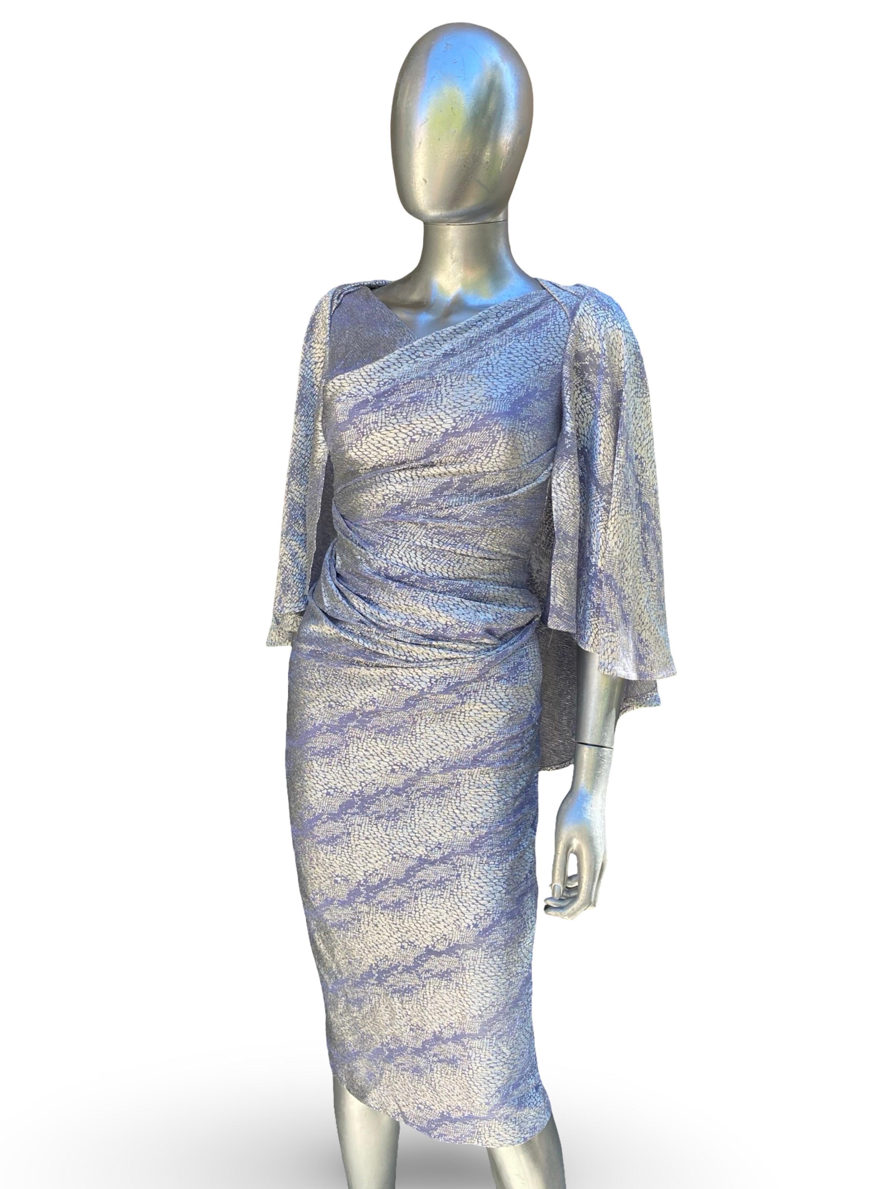 Talbot Runhof Chic Reptile Silver and Lilac Metallic Knit Cape Back Dress Sz 2 Pour femmes en vente