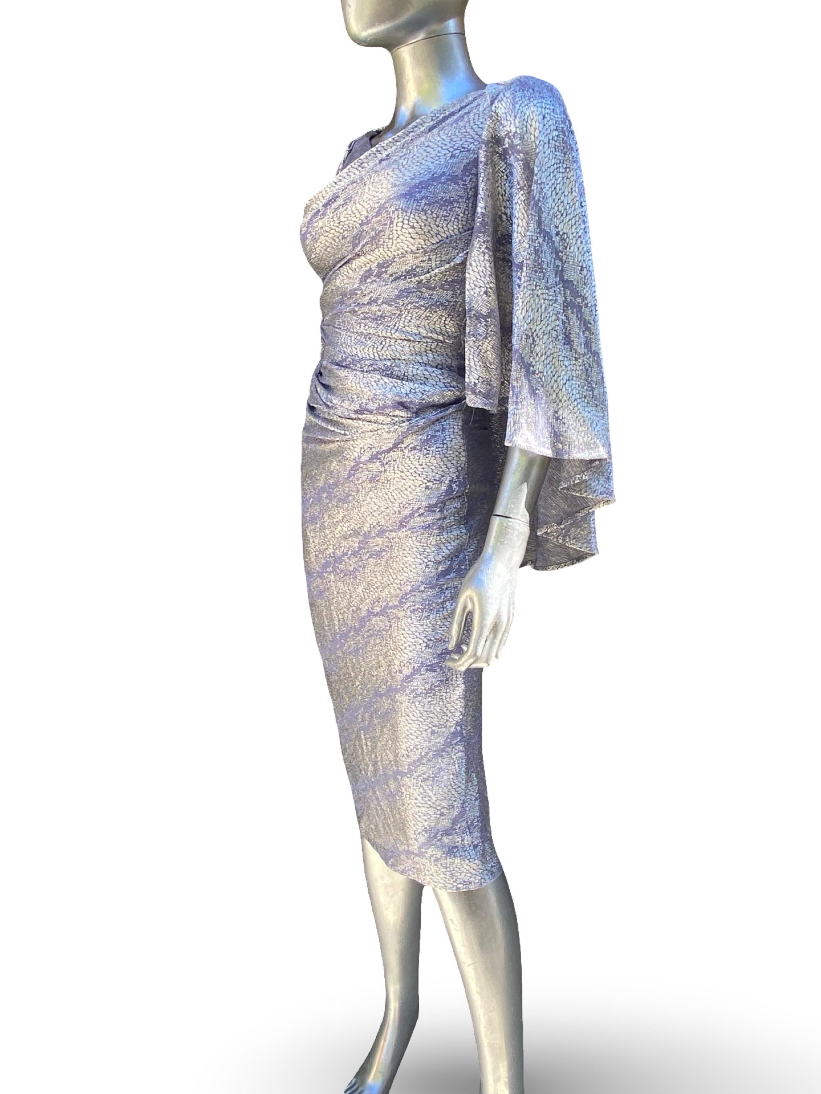 Talbot Runhof Chic Reptile Silver and Lilac Metallic Knit Cape Back Dress Sz 2 en vente 1