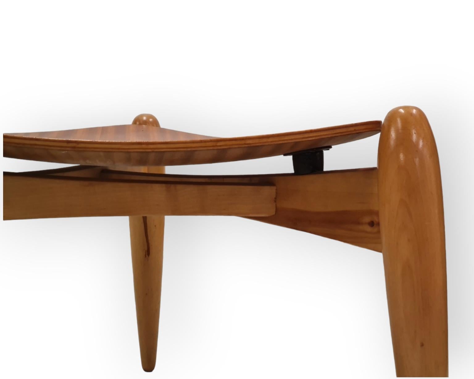 Tale stool with form-pressed plywood seat by Asko Ltd. In Good Condition For Sale In Helsinki, FI
