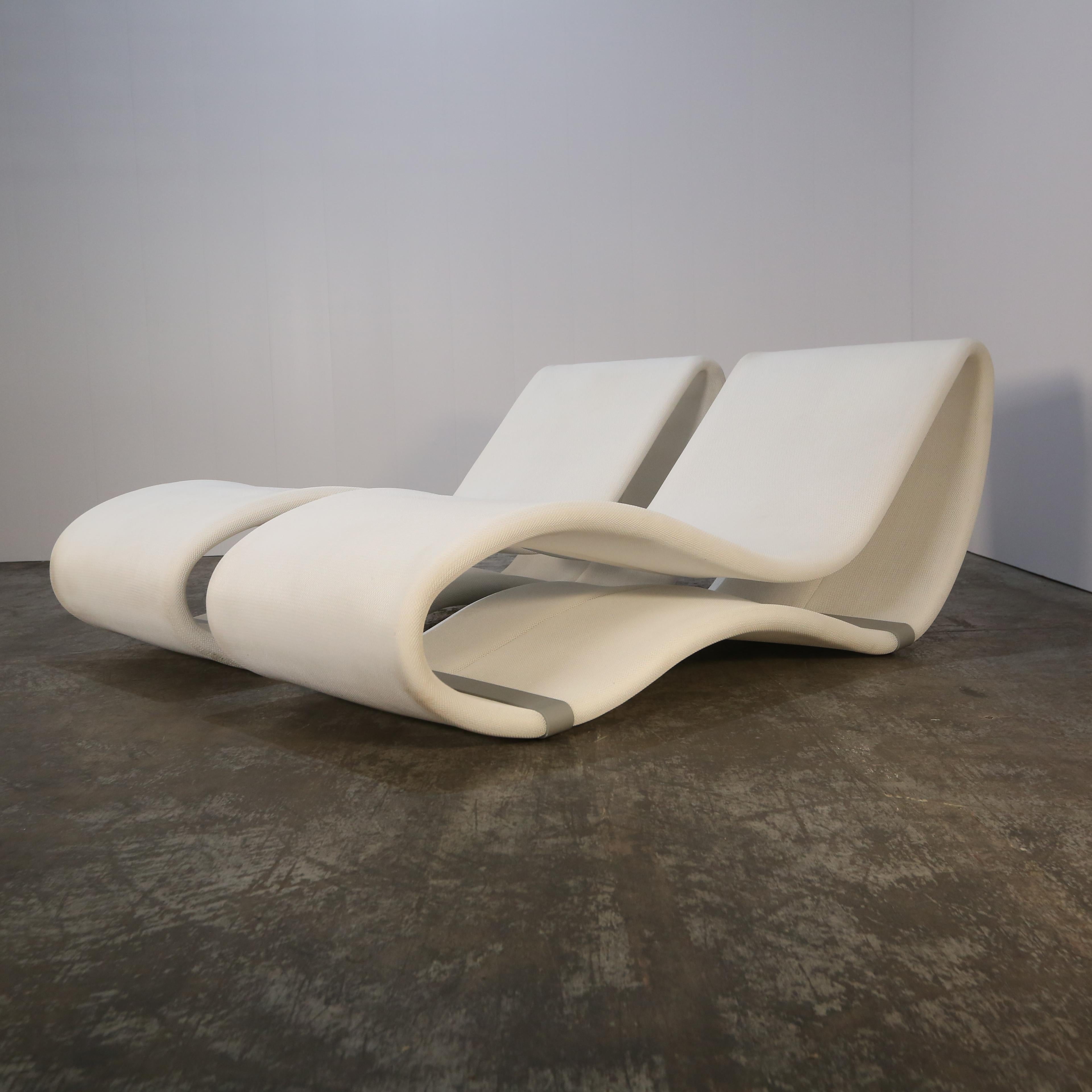 XXIe siècle et contemporain Bancs solaires Talenti Breez 2.0 par Karim Rachid, lot de deux en vente