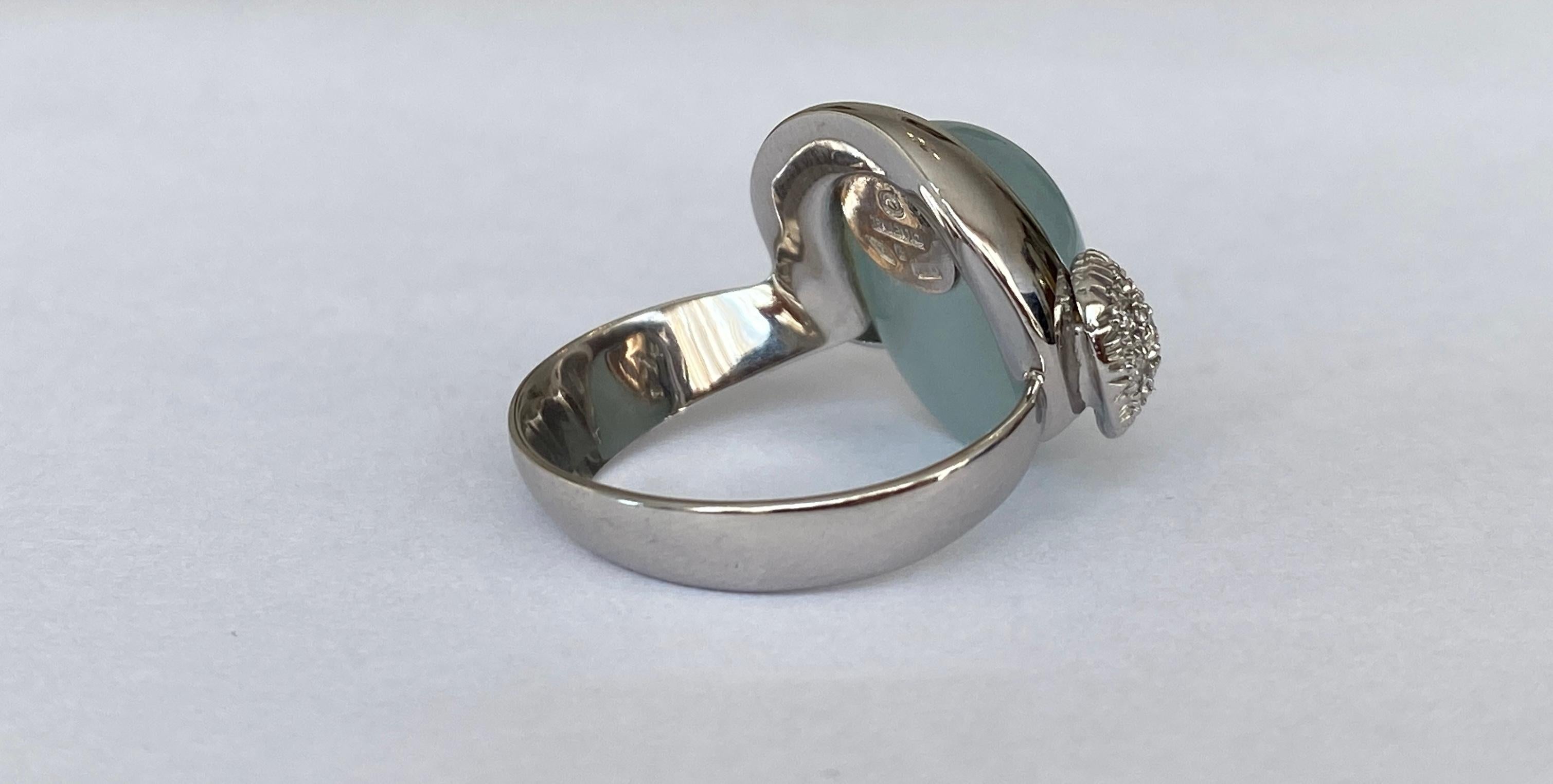 Women's or Men's Talento Italiano designer 18 KT white gold ring with aquamarine and diamonds For Sale